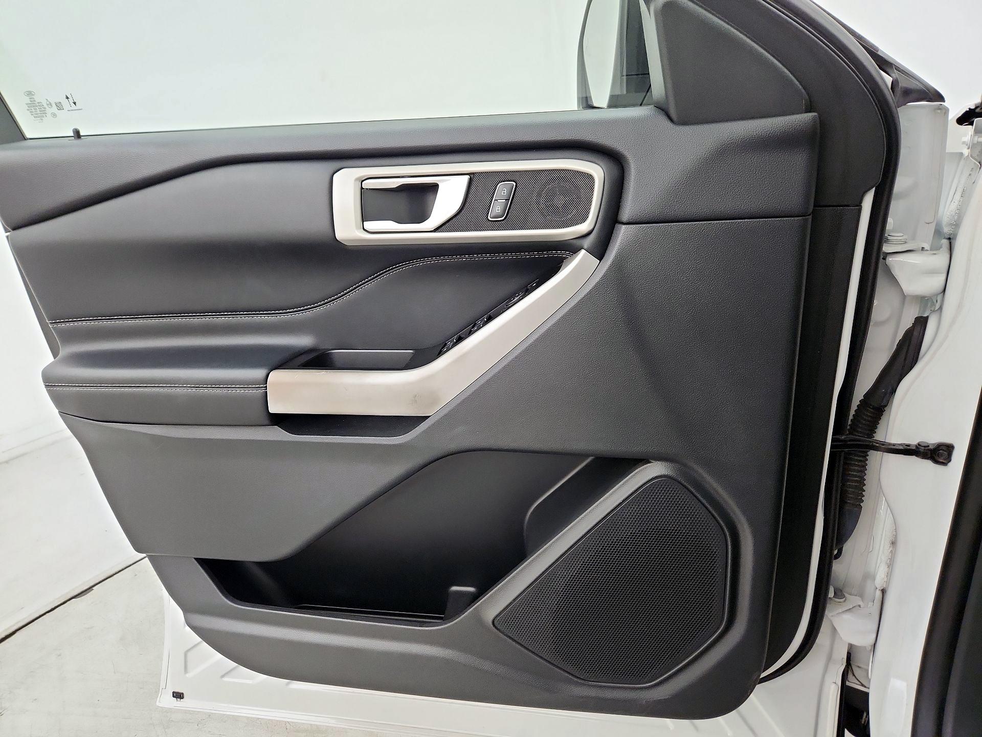 Thumbnail: 2022 Ford Explorer - 10