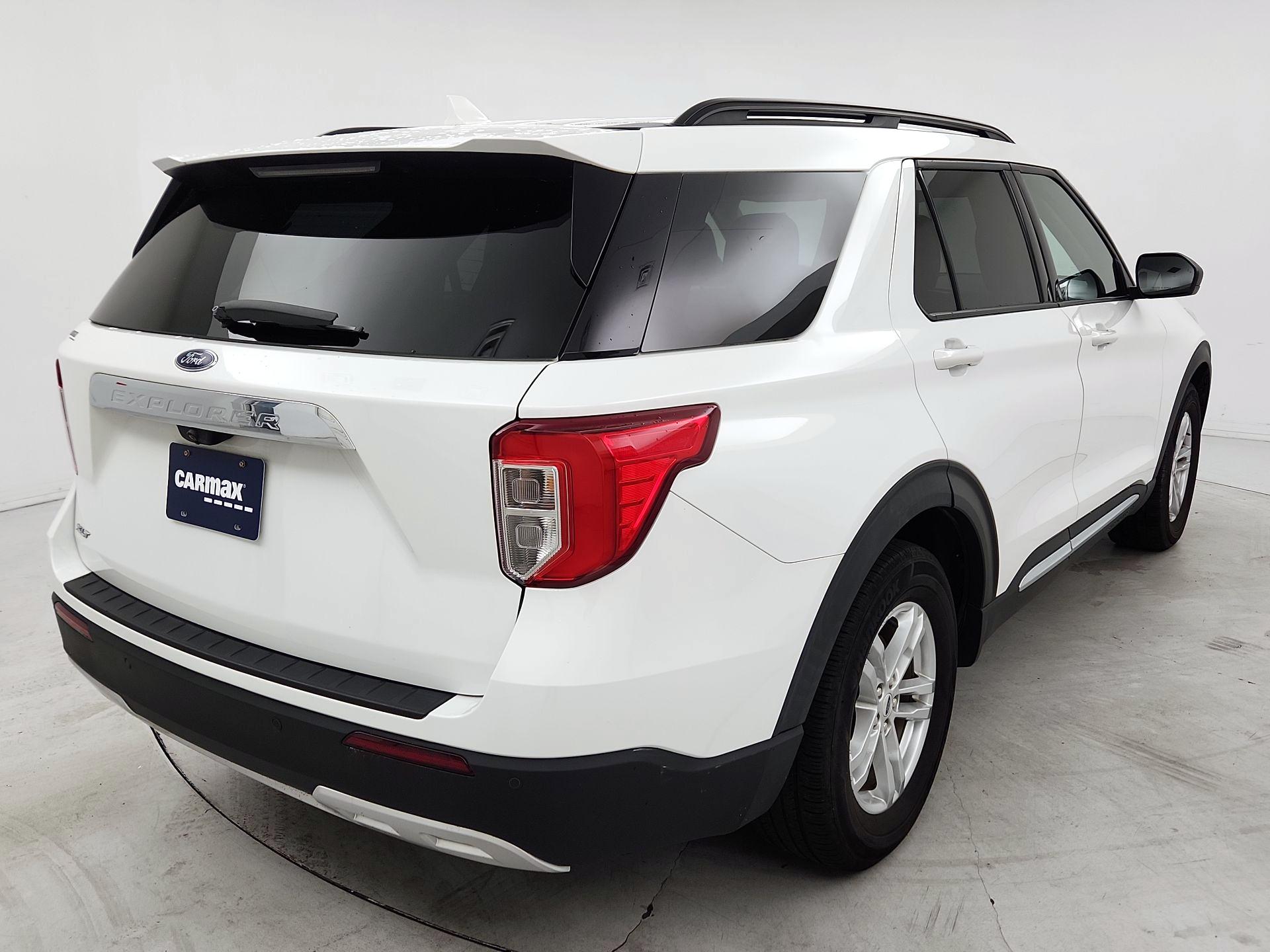 Thumbnail: 2022 Ford Explorer - 5