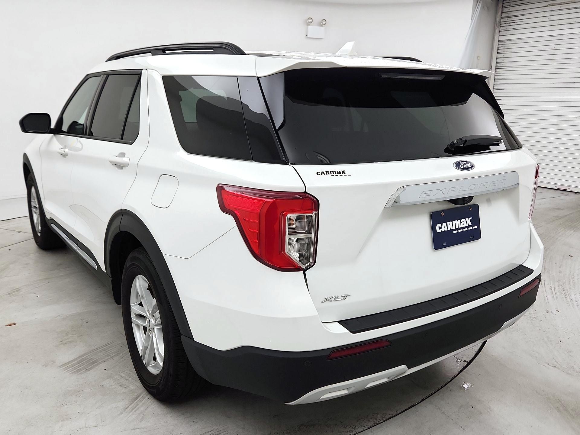 Thumbnail: 2022 Ford Explorer - 7