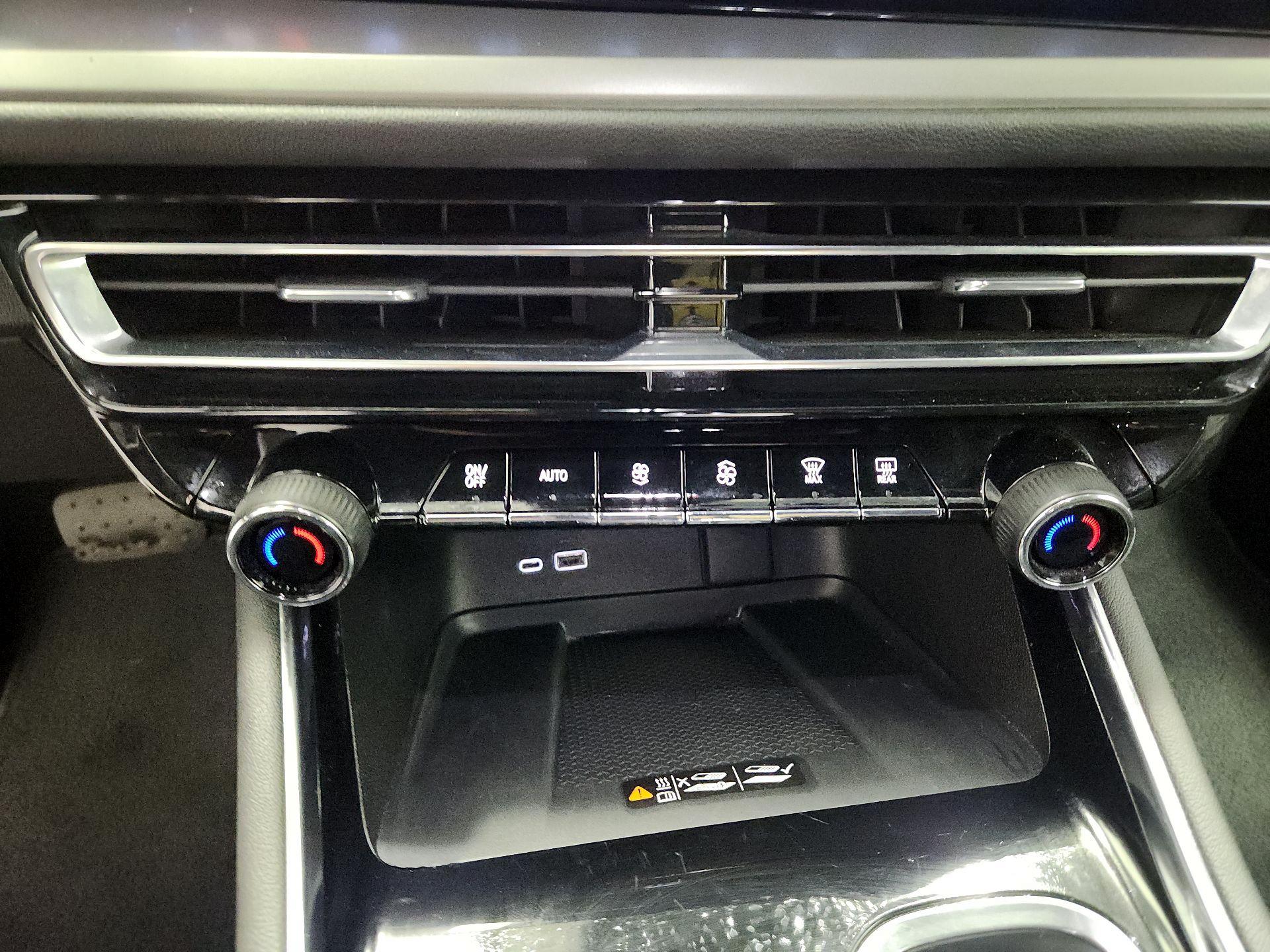 Thumbnail: 2025 Chevrolet Traverse - 16