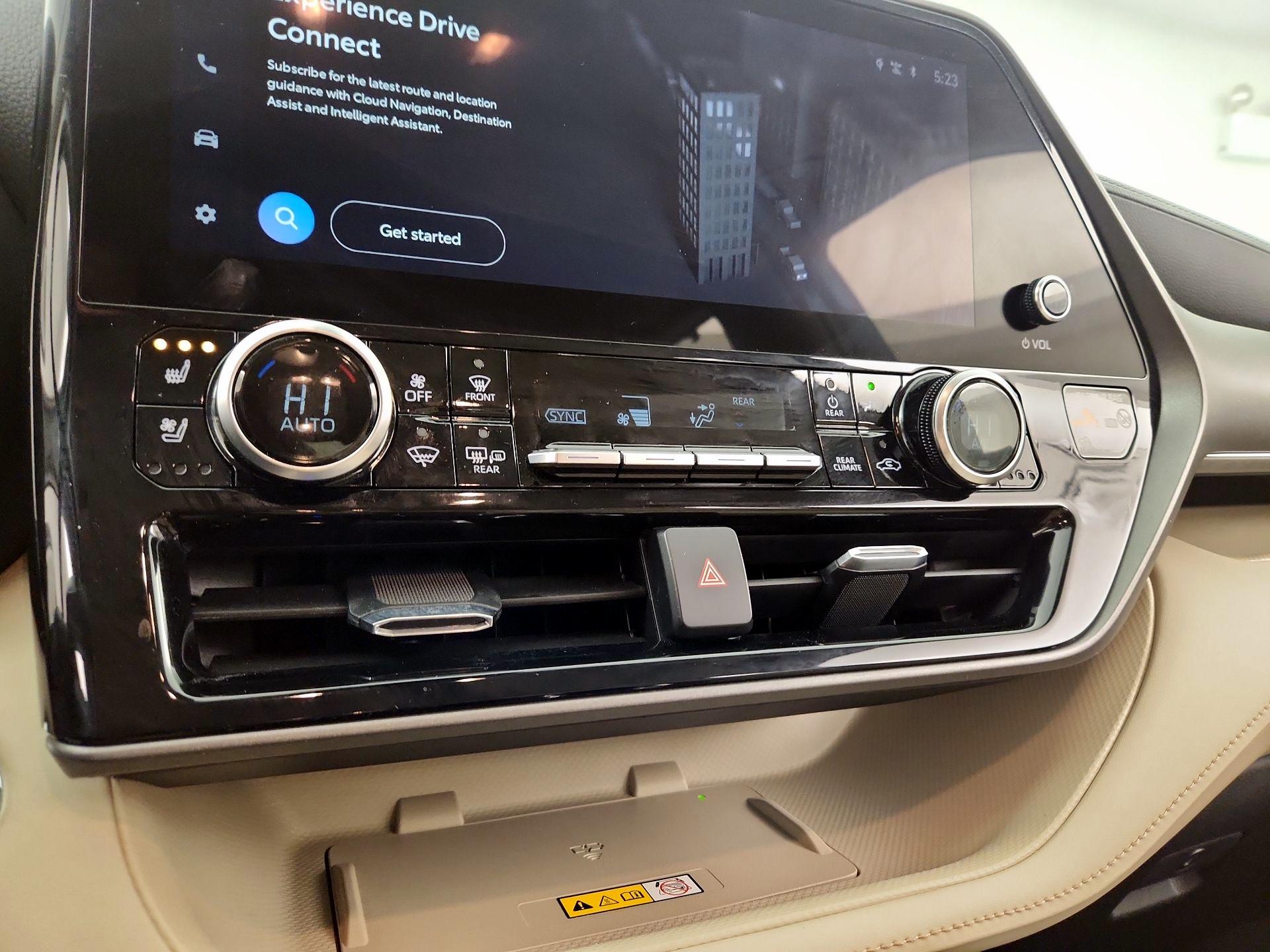 Thumbnail: 2023 Toyota Highlander - 17