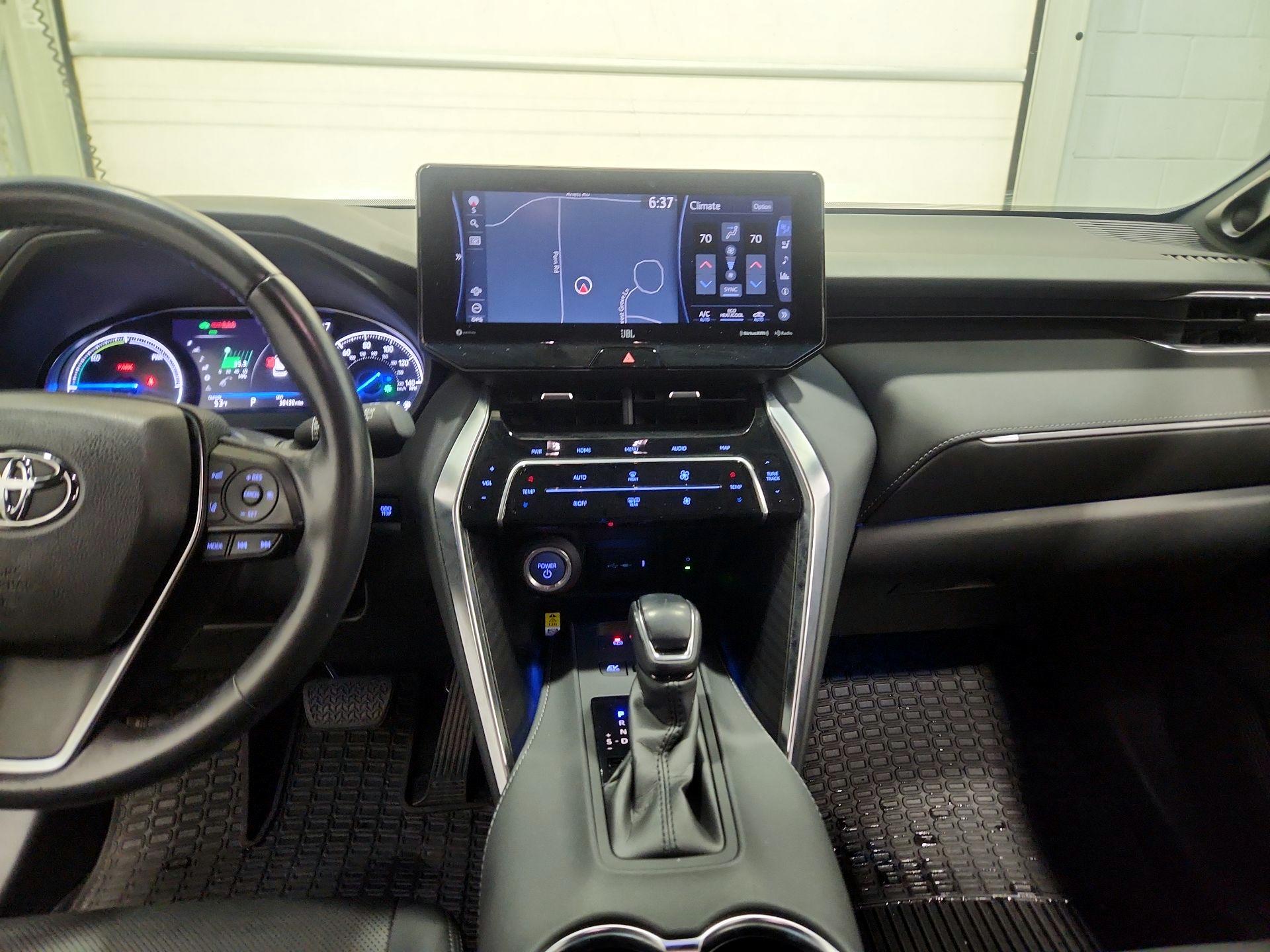 Thumbnail: 2021 Toyota Venza - 9