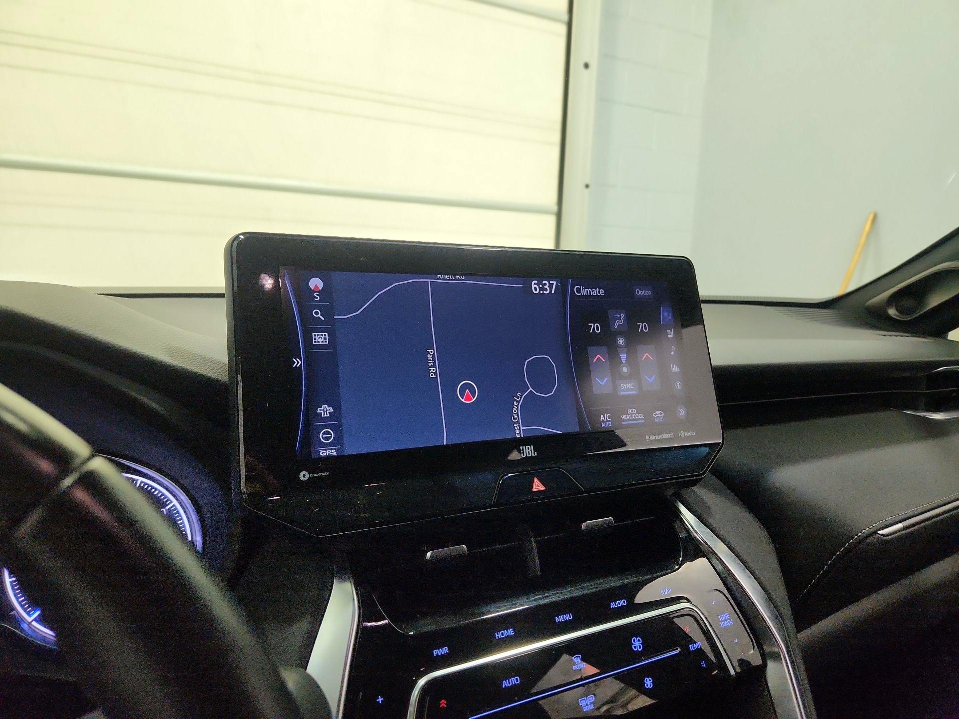 Thumbnail: 2021 Toyota Venza - 14