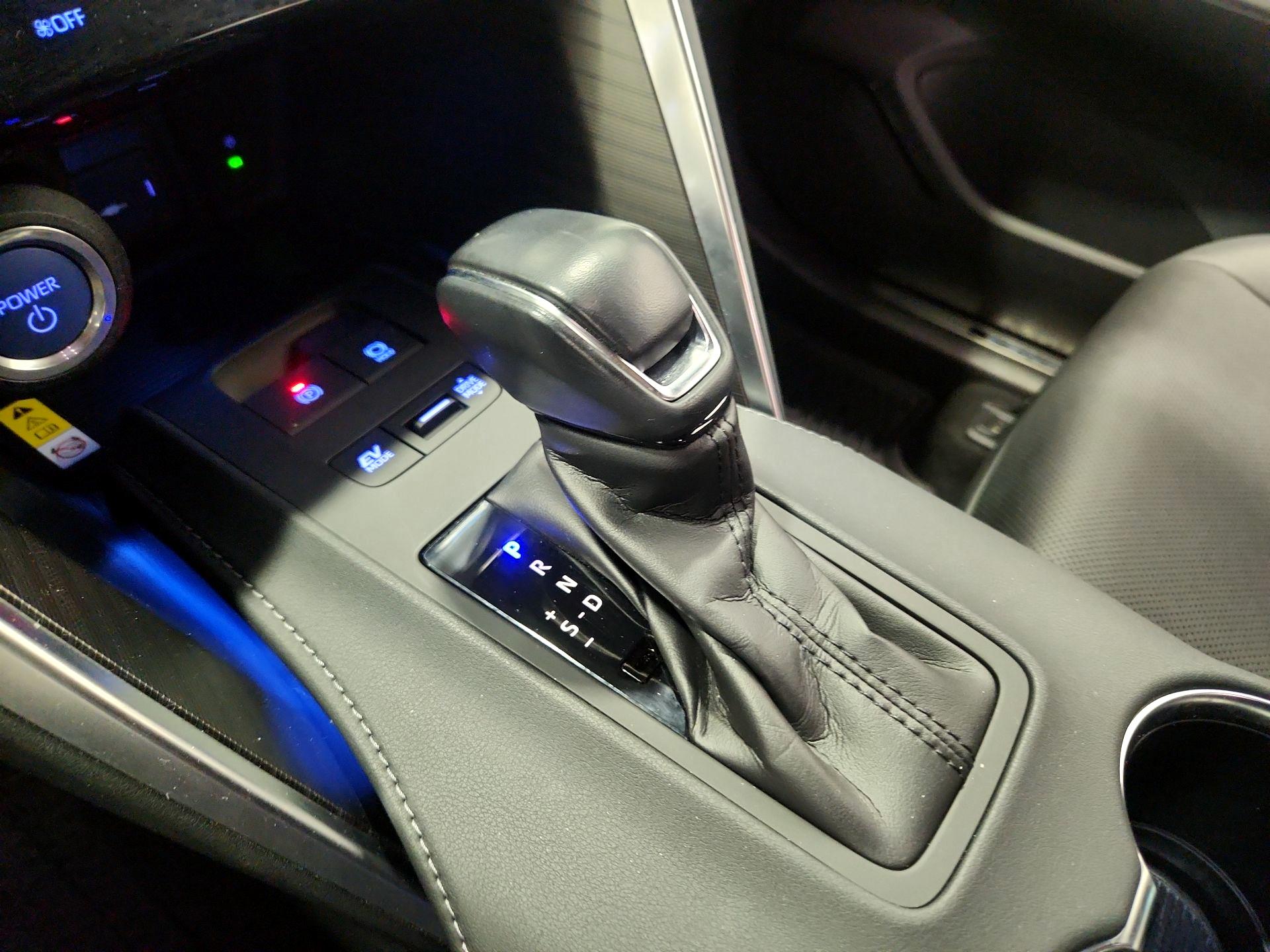 Thumbnail: 2021 Toyota Venza - 18