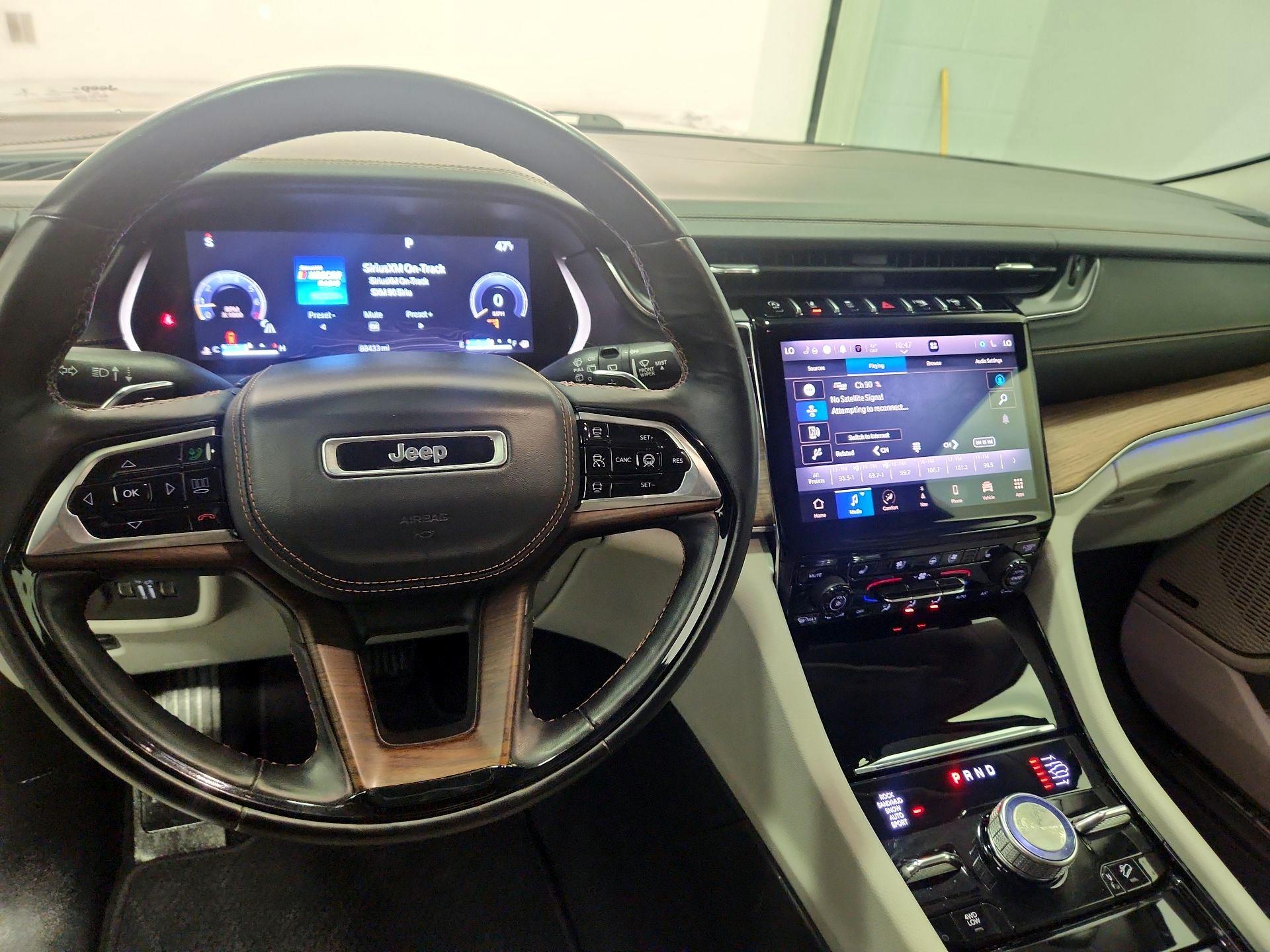 Thumbnail: 2022 Jeep Grand Cherokee L - 9