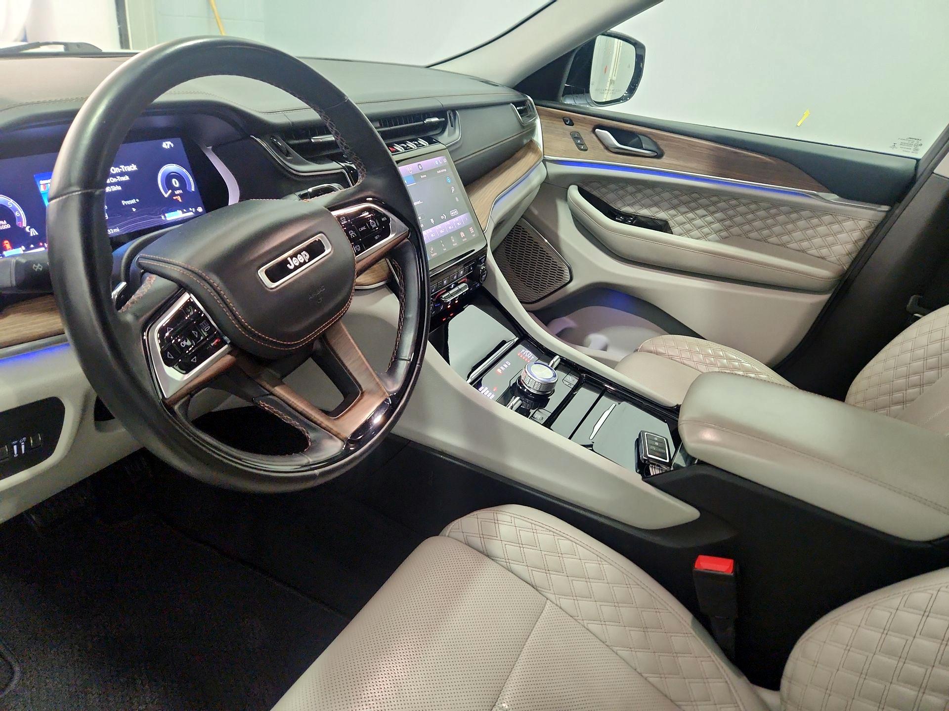 Thumbnail: 2022 Jeep Grand Cherokee L - 11