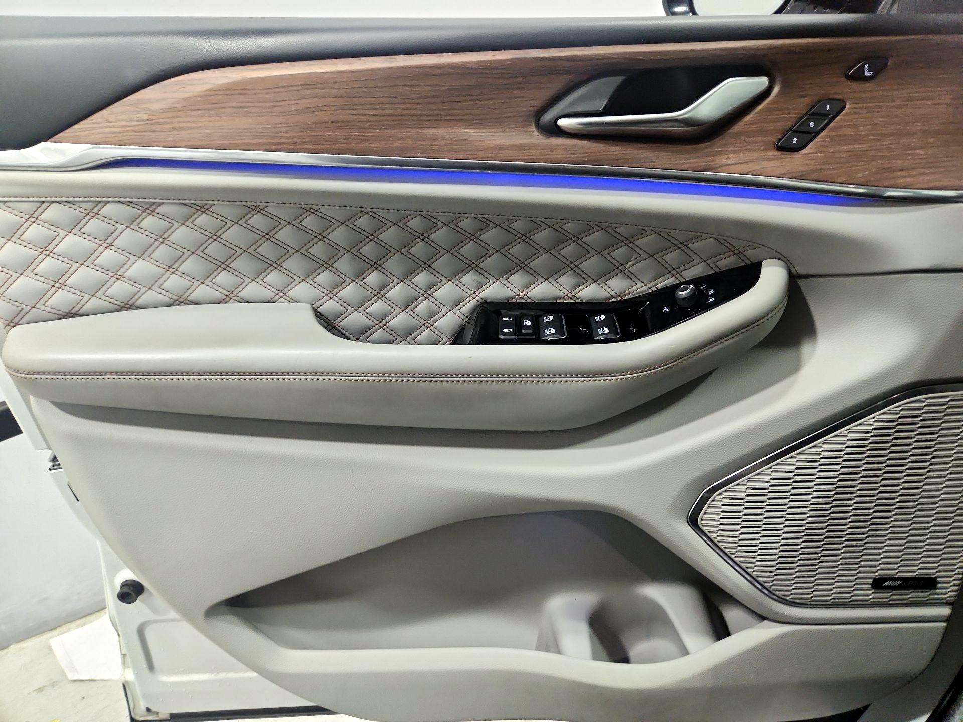 Thumbnail: 2022 Jeep Grand Cherokee L - 12