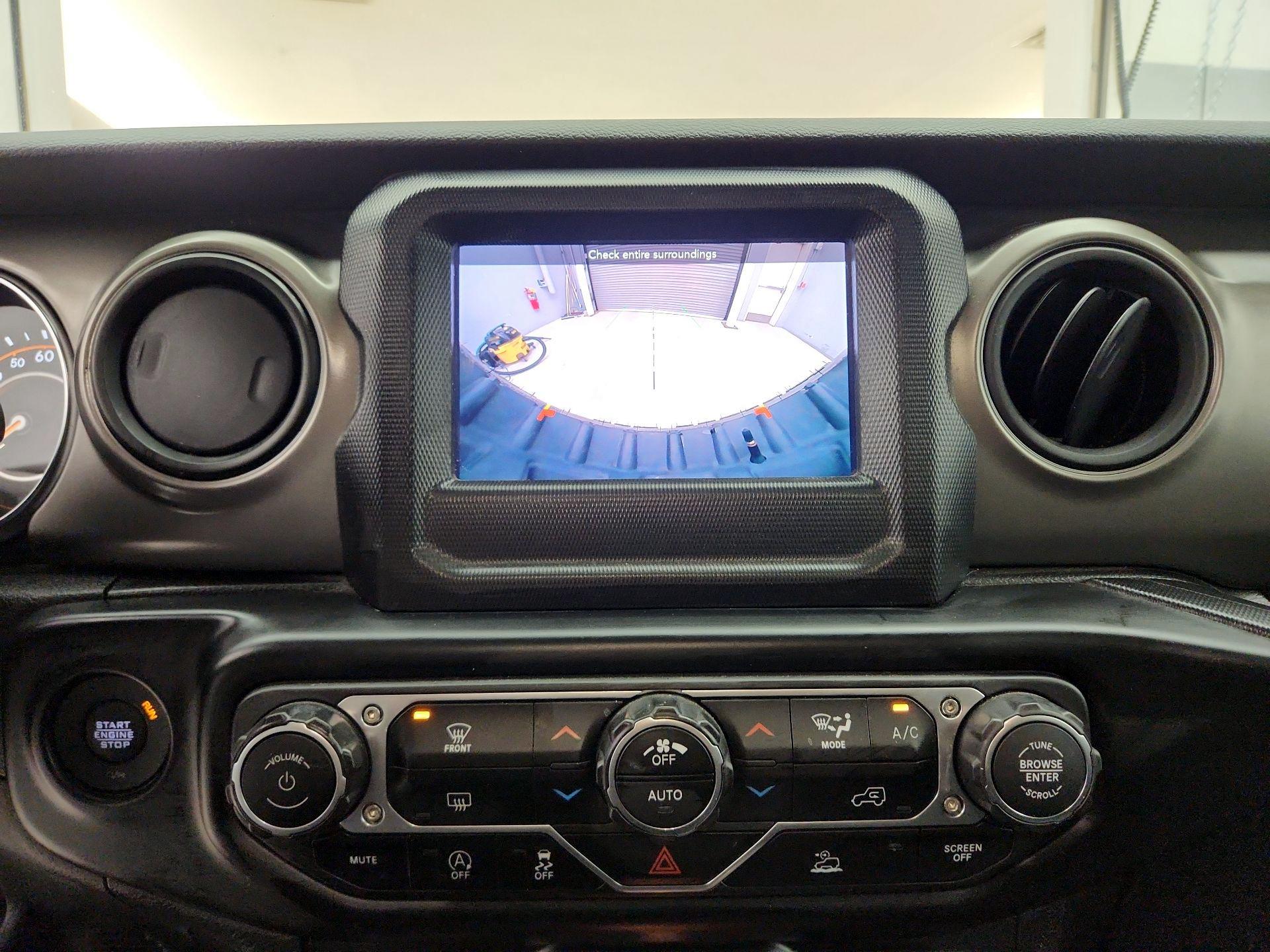 Thumbnail: 2021 Jeep Wrangler - 14