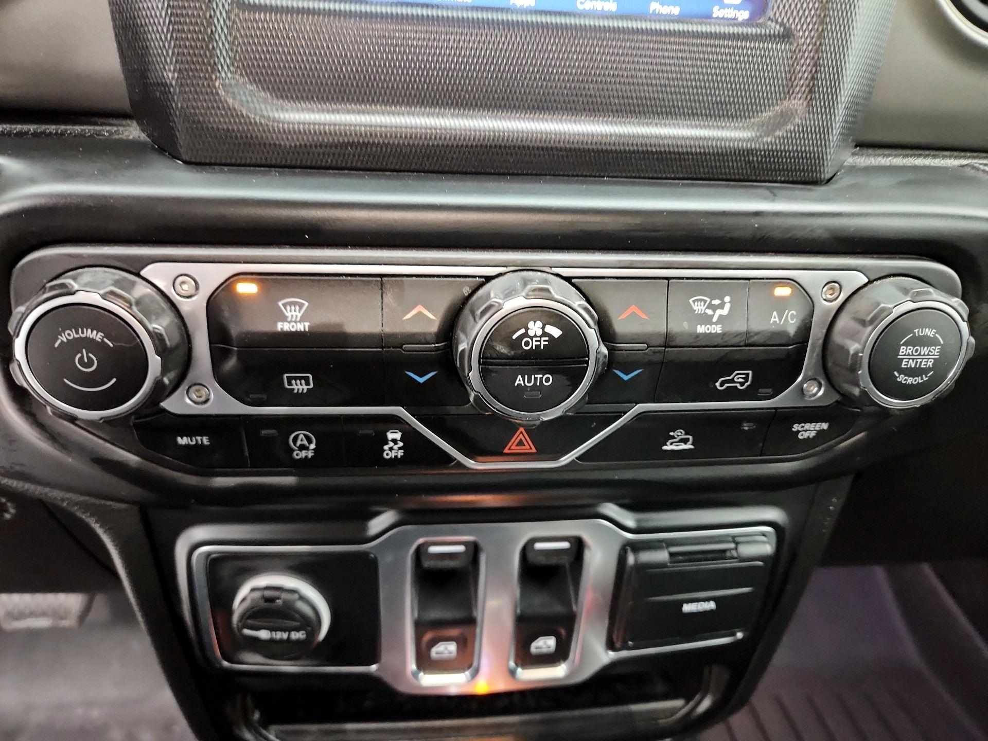 Thumbnail: 2021 Jeep Wrangler - 16