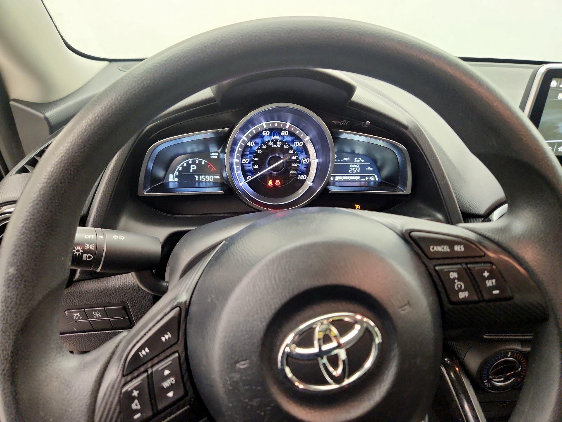 Thumbnail: 2018 Toyota Yaris iA - 10