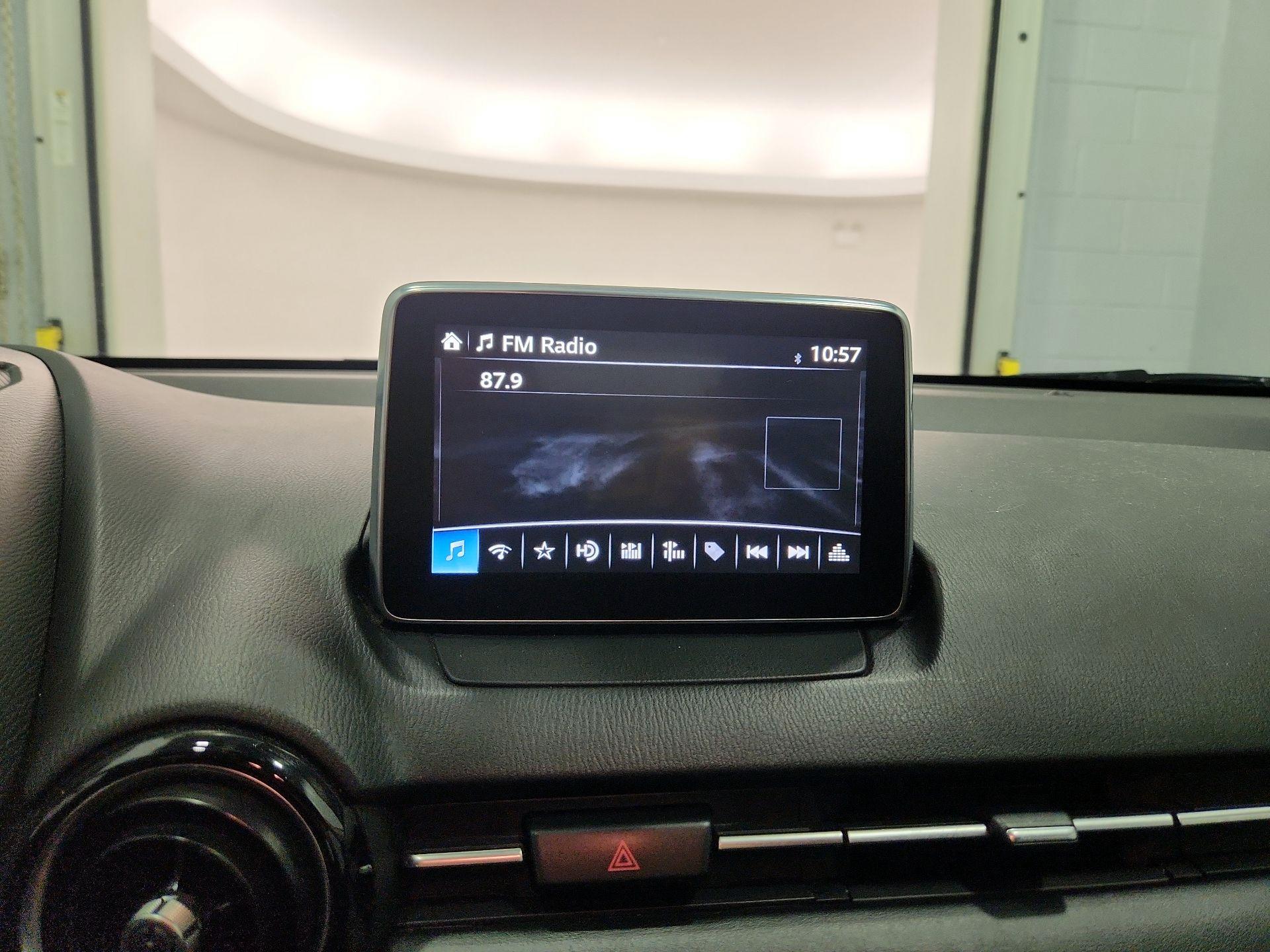 Thumbnail: 2018 Toyota Yaris iA - 15