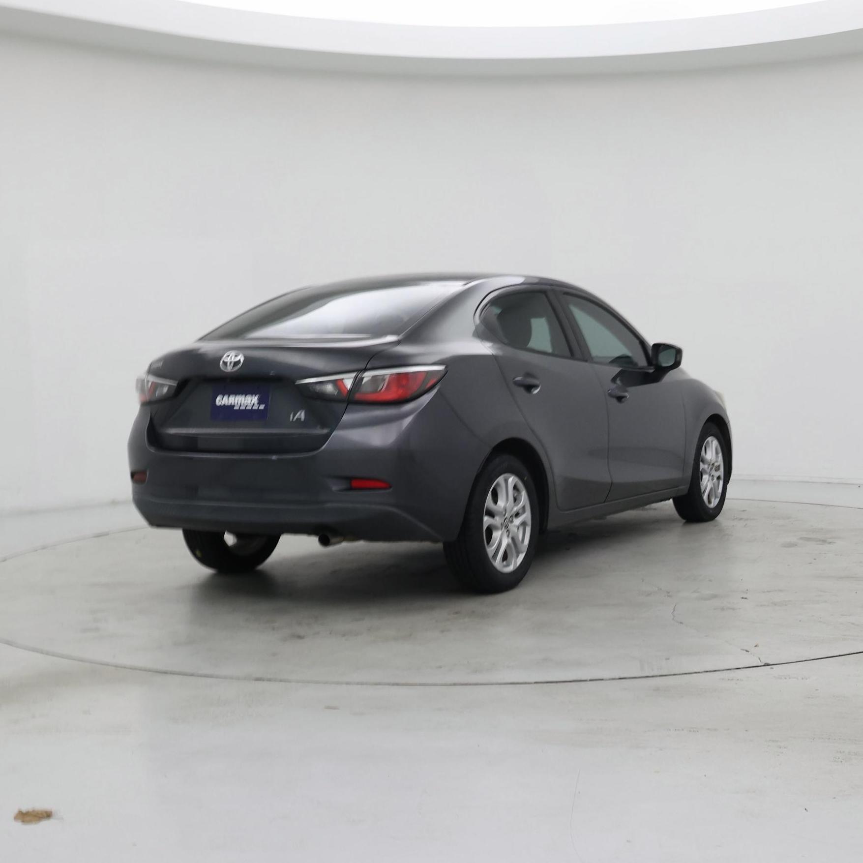 Thumbnail: 2018 Toyota Yaris iA - 8