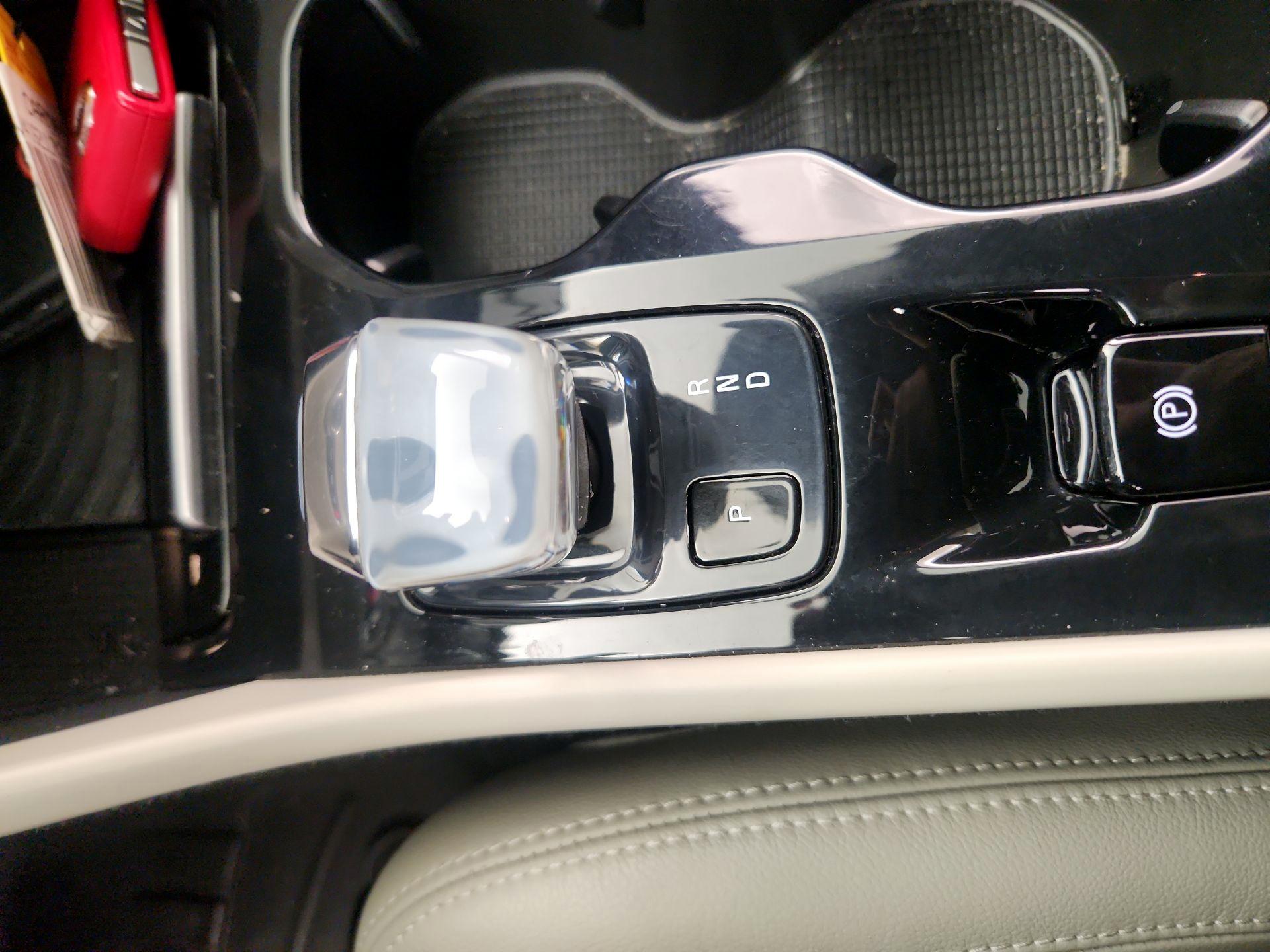 Thumbnail: 2019 Volvo XC40 - 15