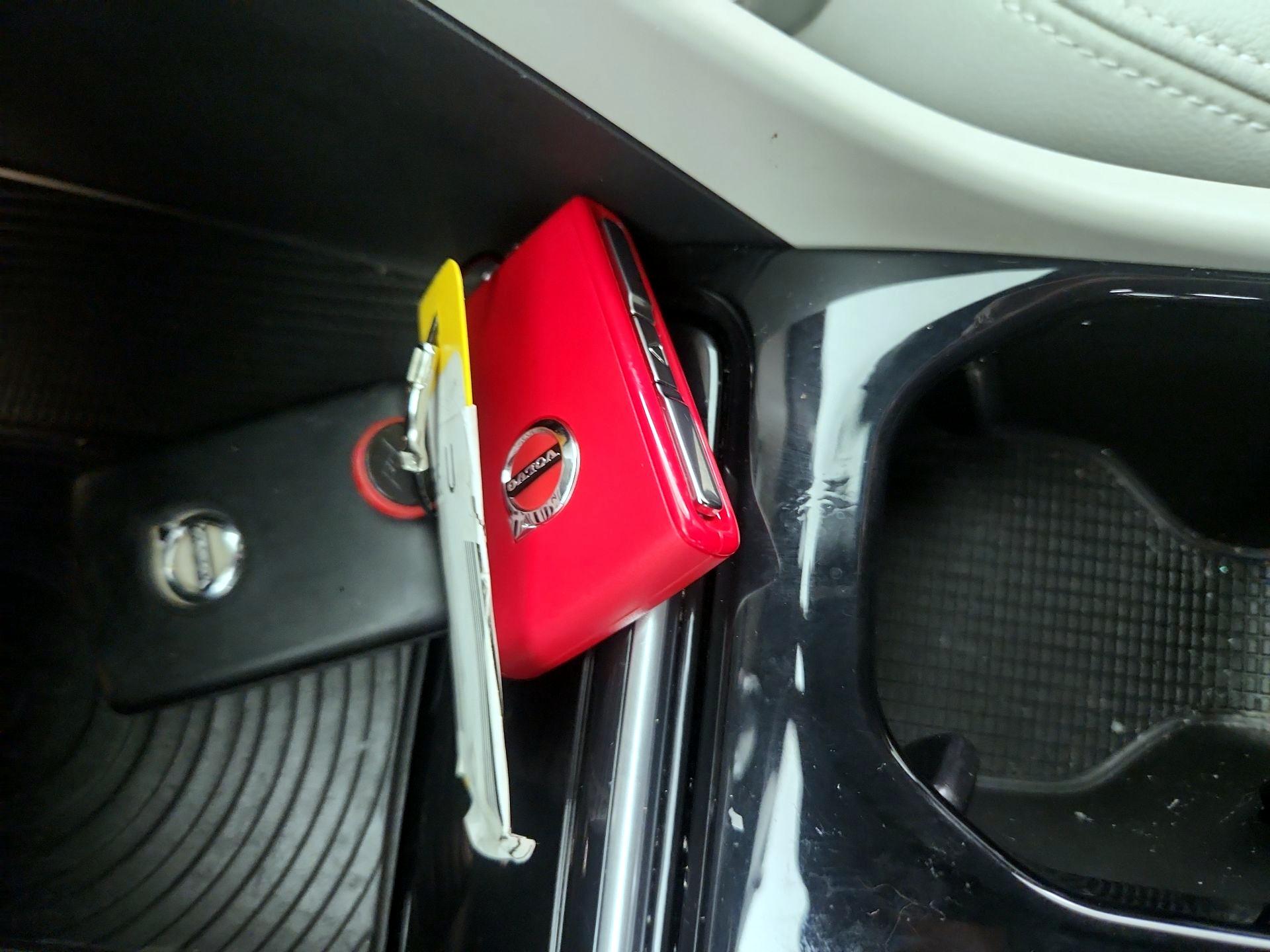 Thumbnail: 2019 Volvo XC40 - 20