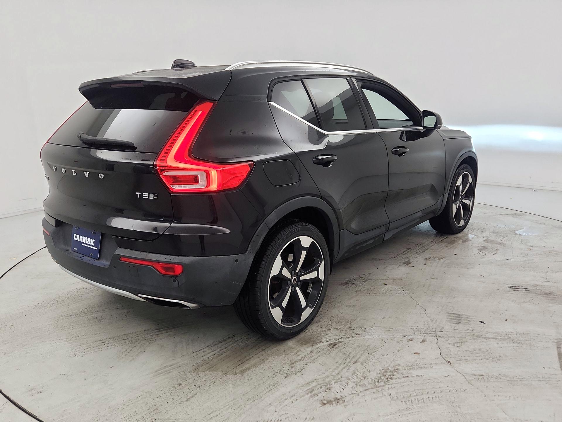 Thumbnail: 2019 Volvo XC40 - 5