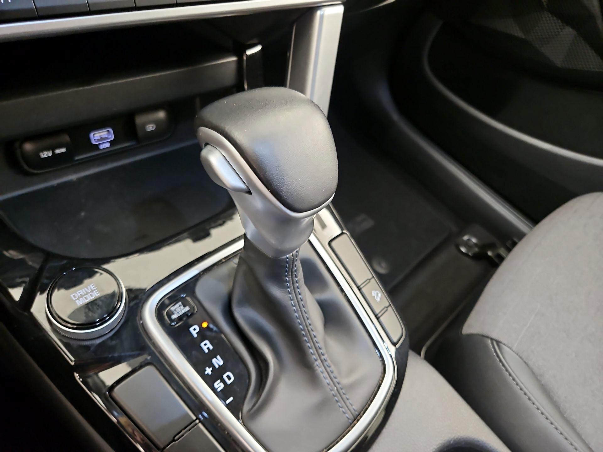 Thumbnail: 2023 Kia Seltos - 17