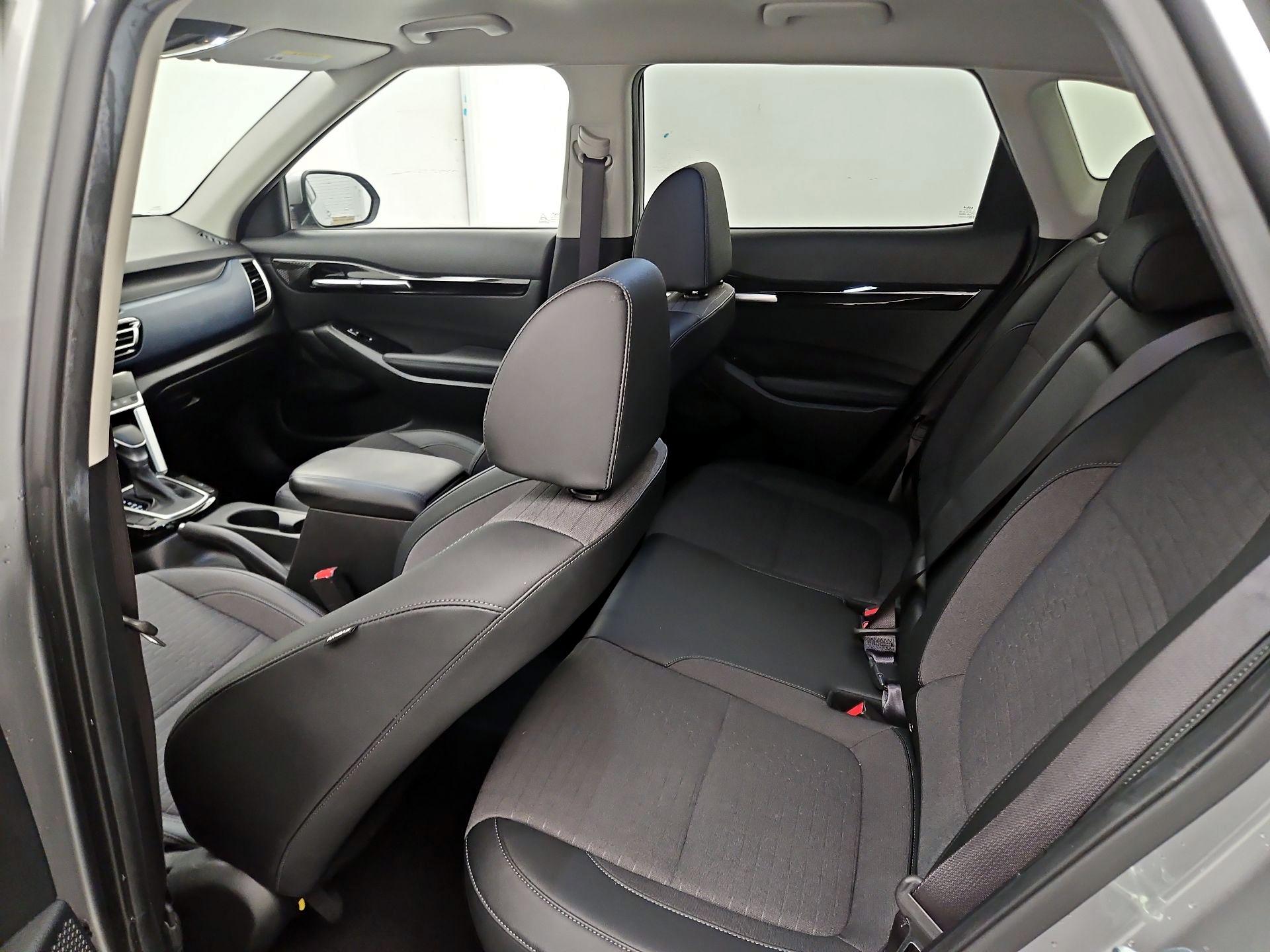 Thumbnail: 2023 Kia Seltos - 19