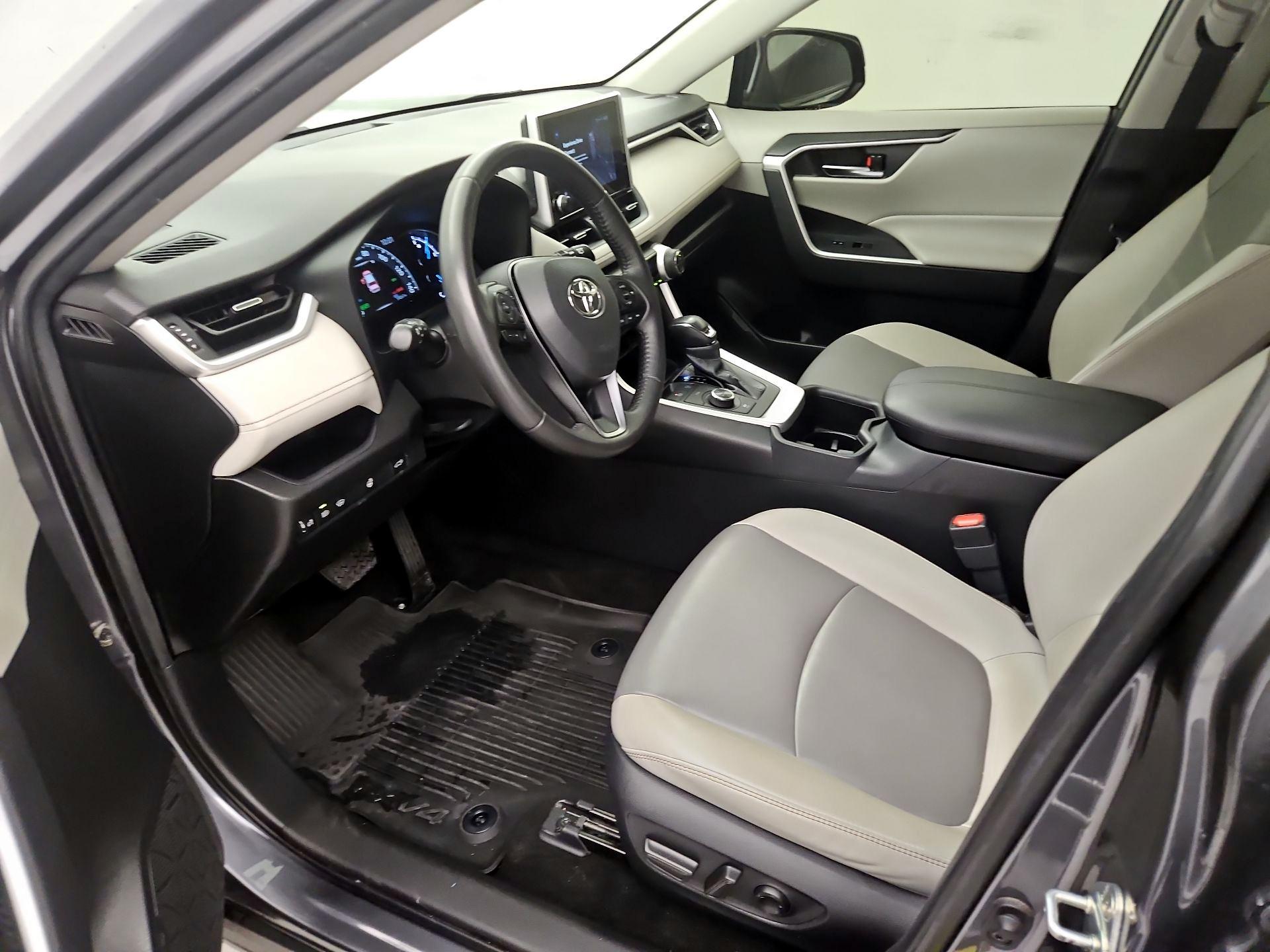 Thumbnail: 2023 Toyota RAV4 - 11