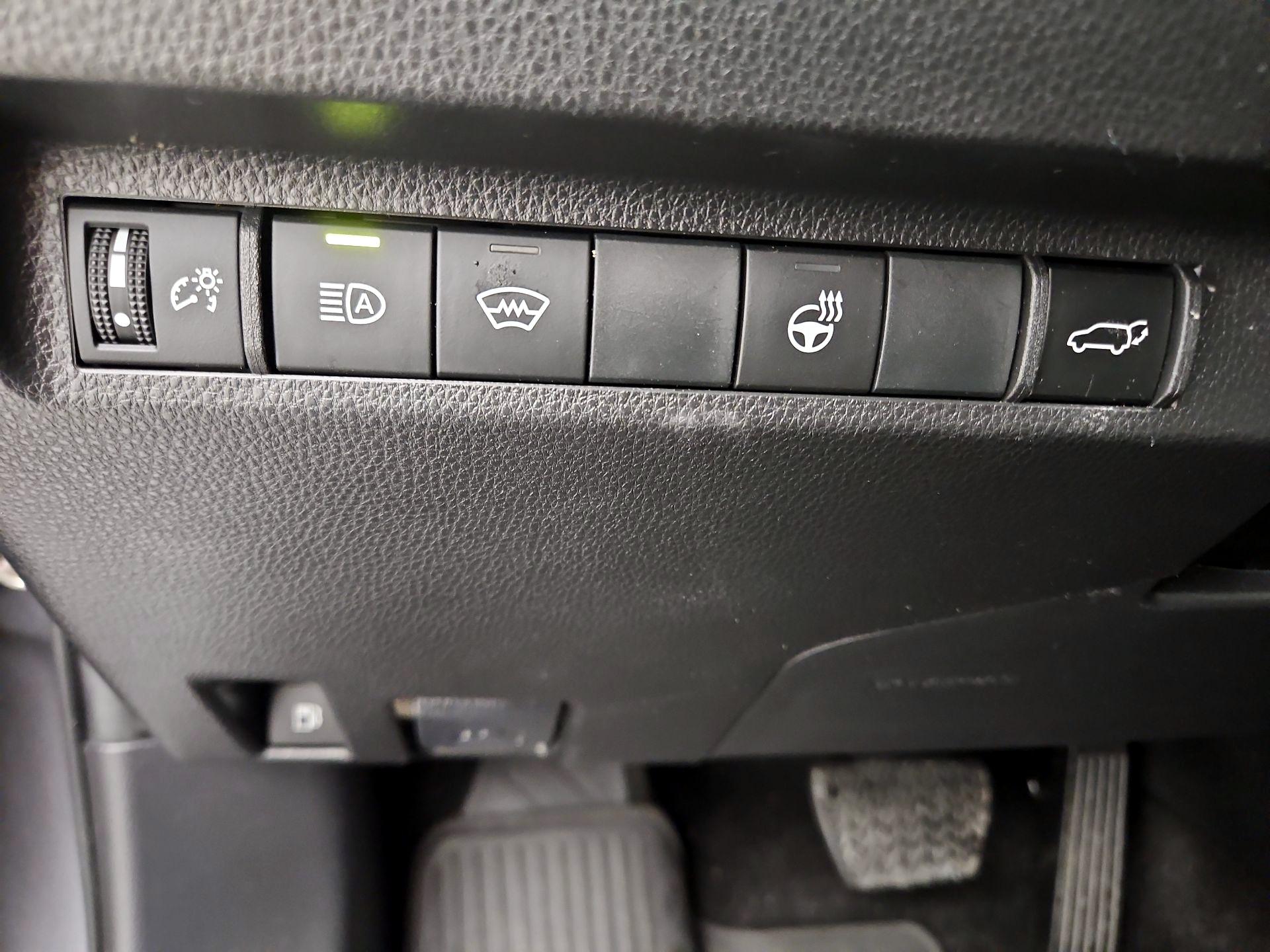 Thumbnail: 2023 Toyota RAV4 - 13