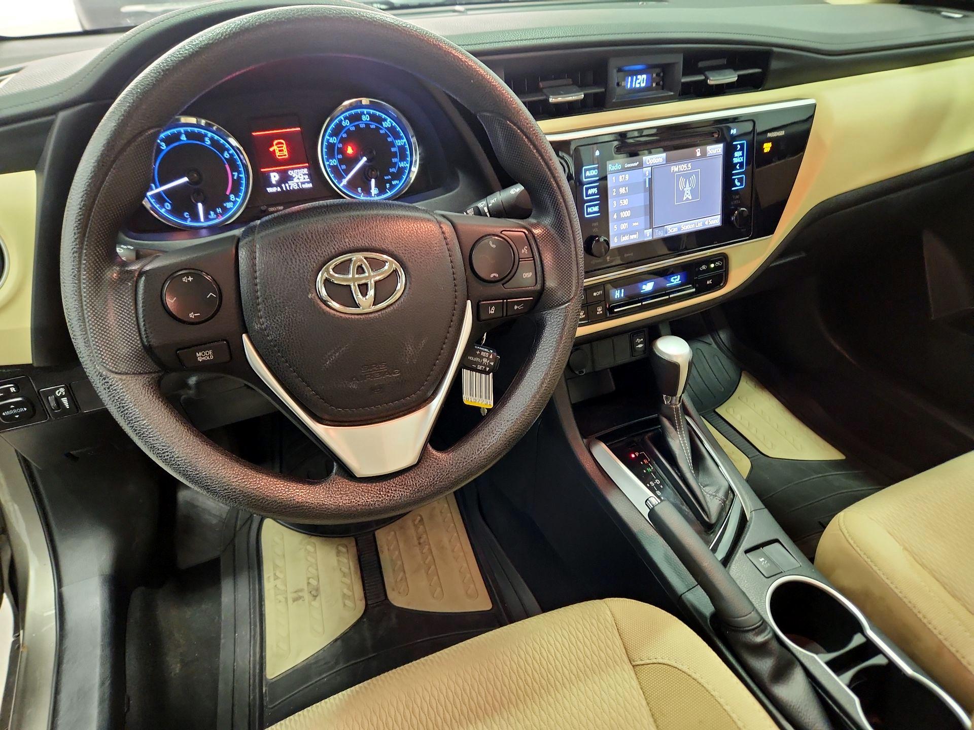 Thumbnail: 2017 Toyota Corolla - 9