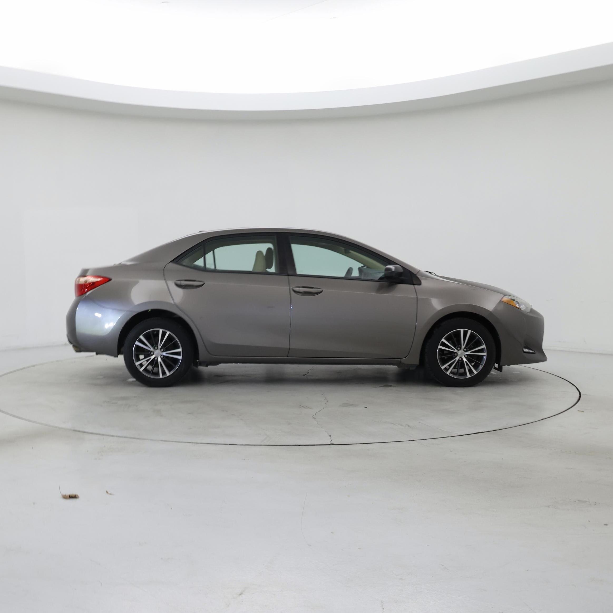 Thumbnail: 2017 Toyota Corolla - 7