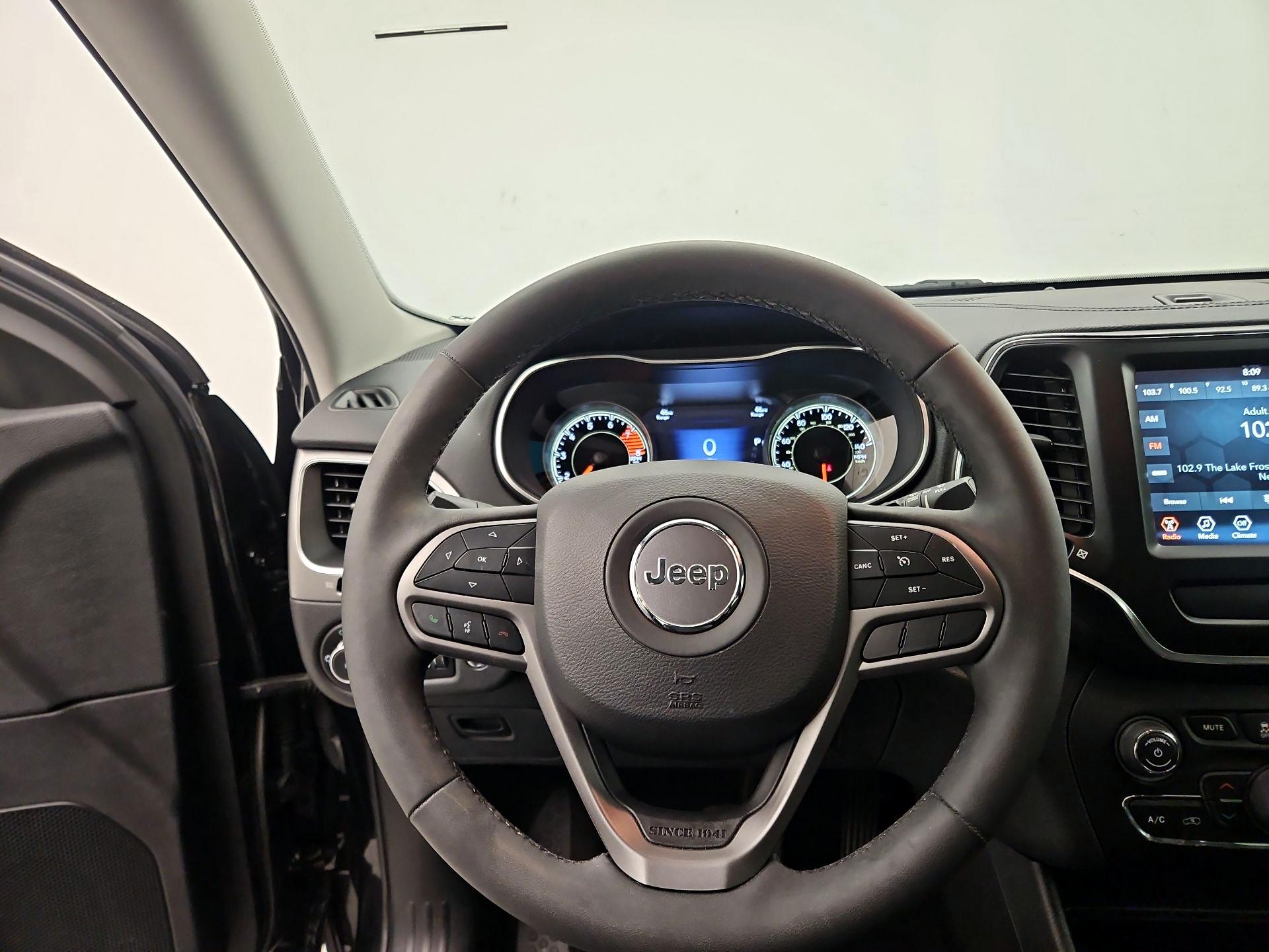 Thumbnail: 2022 Jeep Cherokee - 10