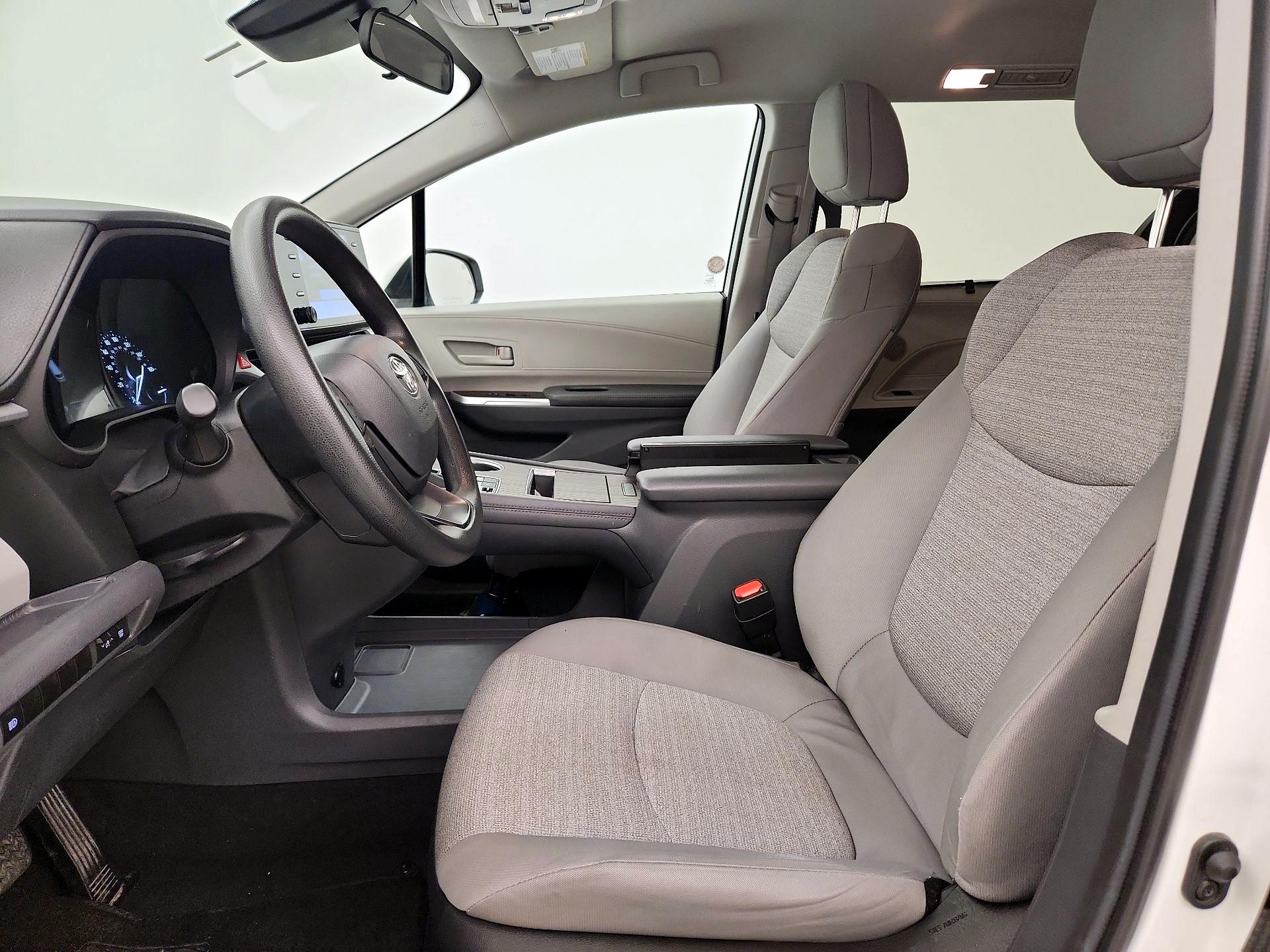 Thumbnail: 2024 Toyota Sienna - 11