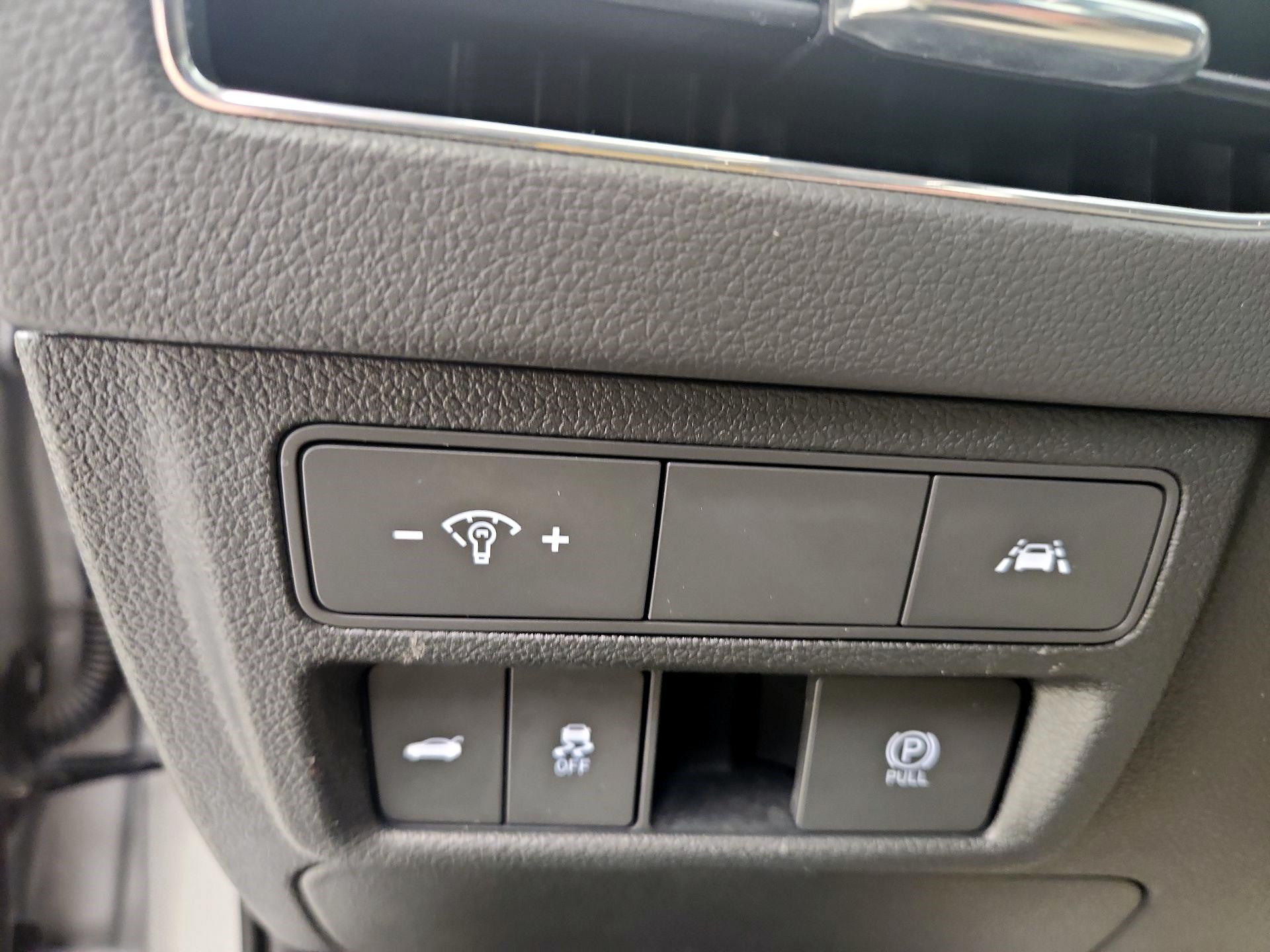 Thumbnail: 2023 Hyundai Sonata - 11