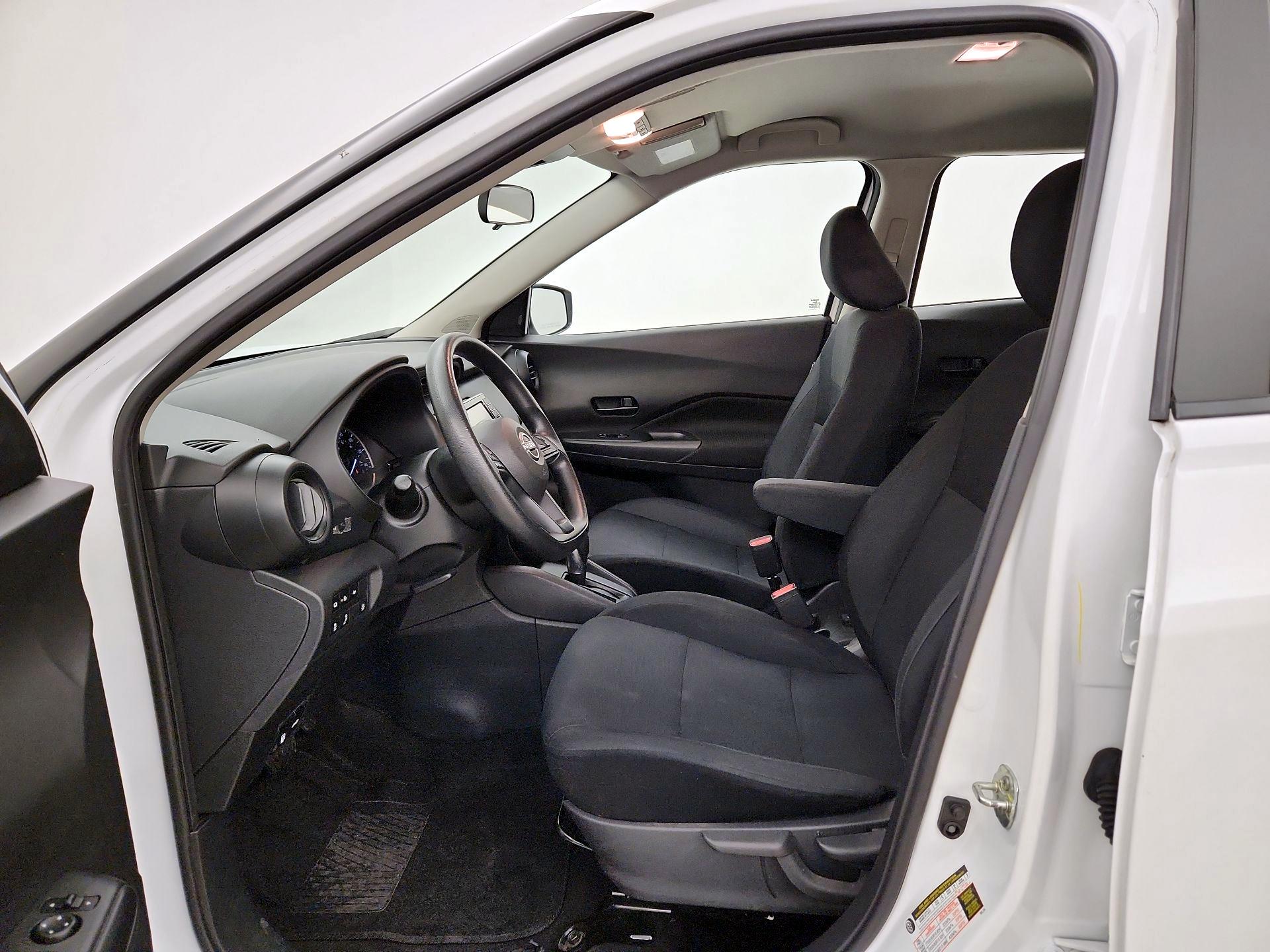 Thumbnail: 2023 Nissan Kicks - 11