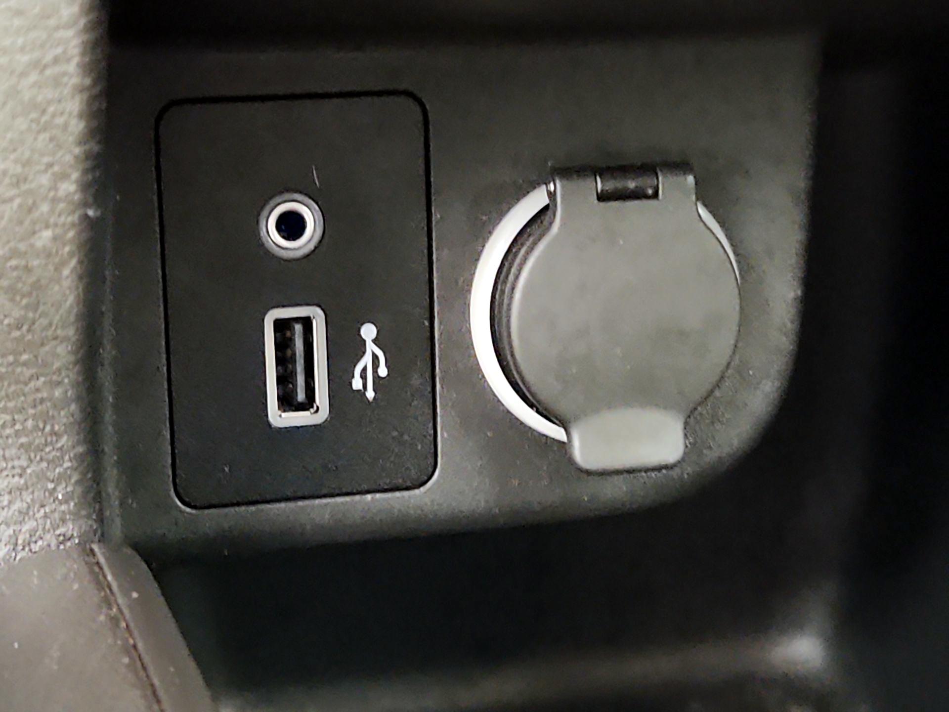 Thumbnail: 2023 Nissan Kicks - 18