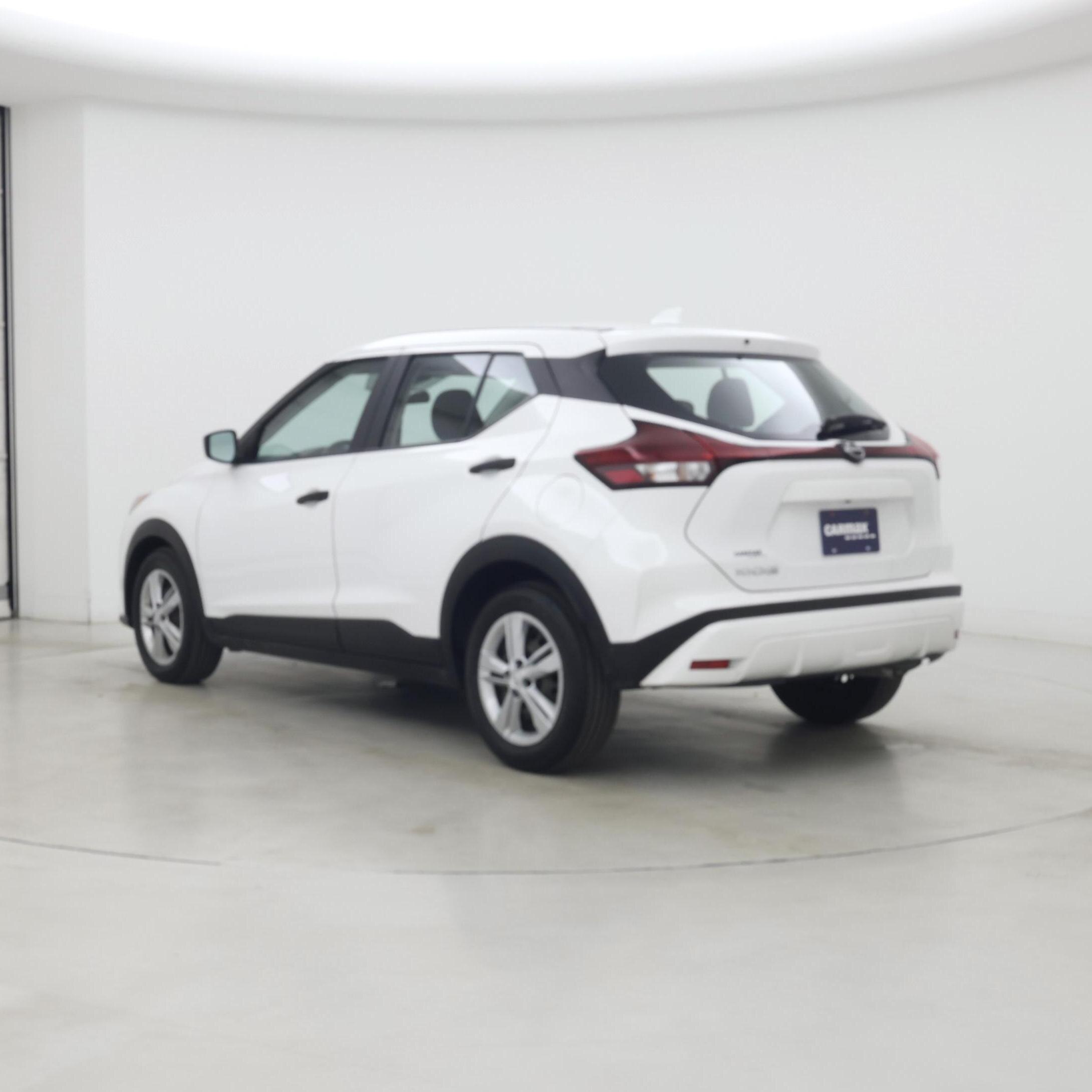 Thumbnail: 2023 Nissan Kicks - 2