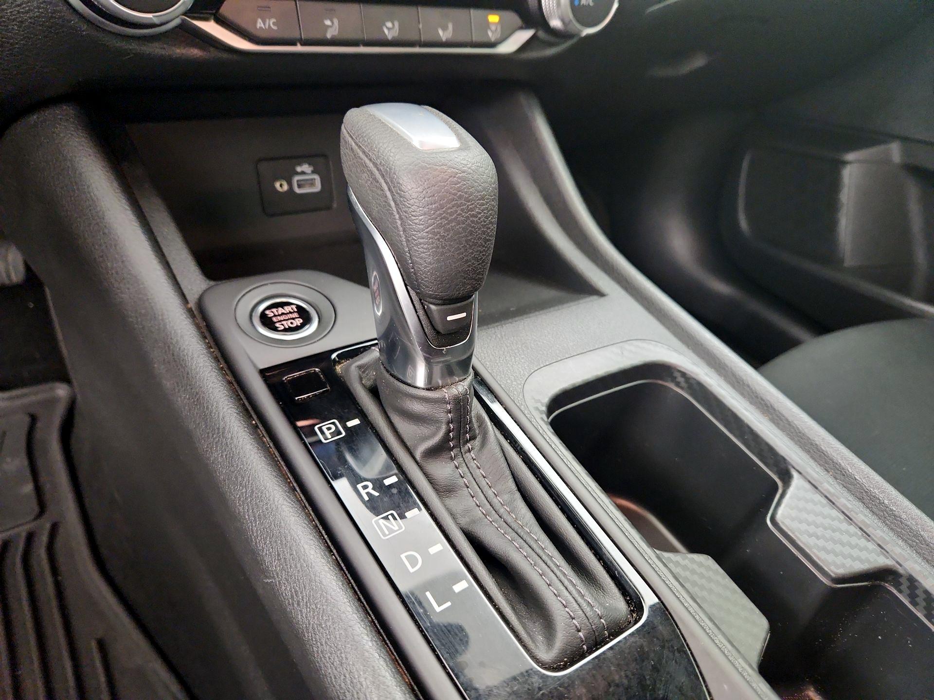 Thumbnail: 2023 Nissan Sentra - 17