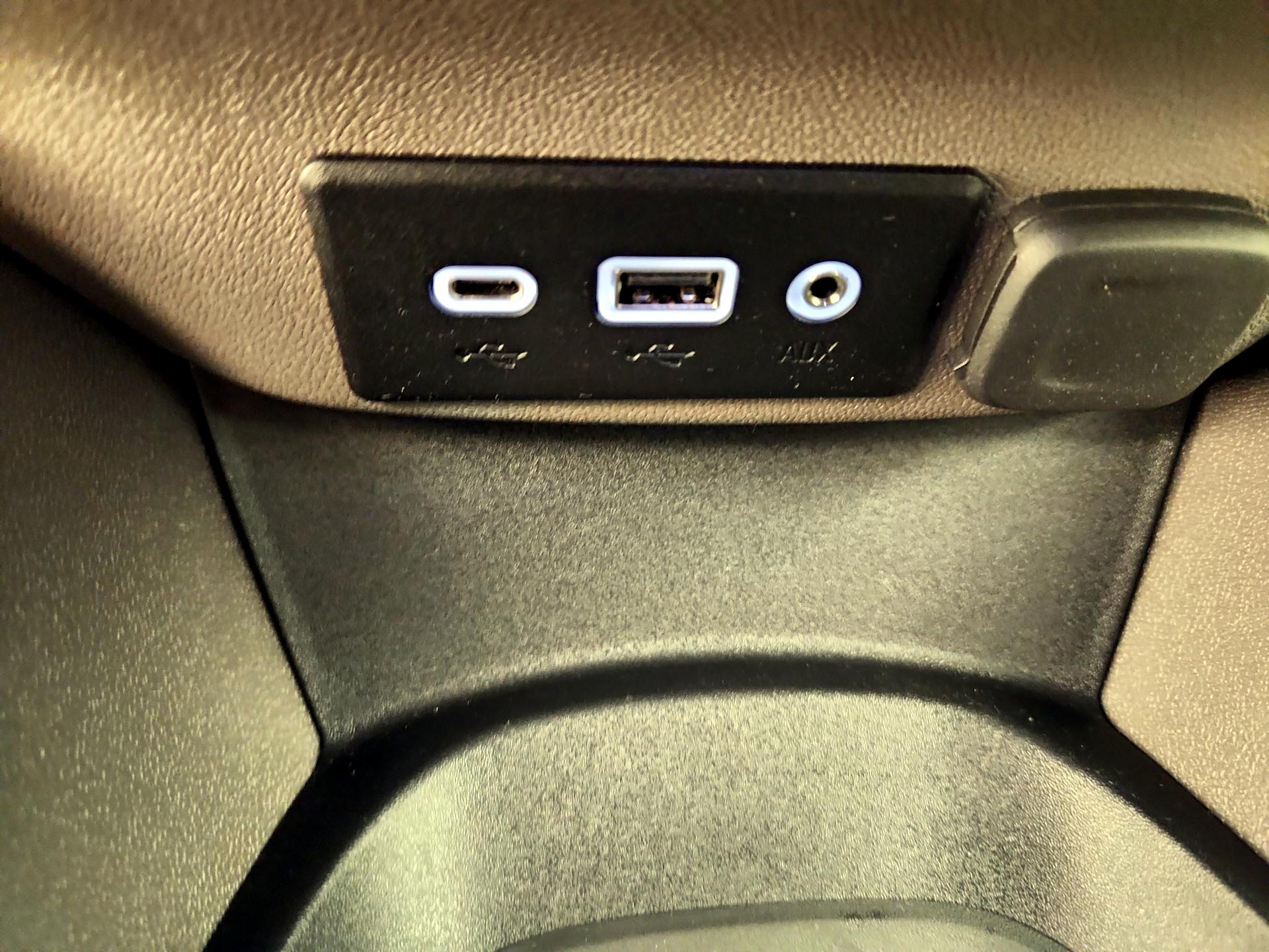 Thumbnail: 2023 Chevrolet Malibu - 18