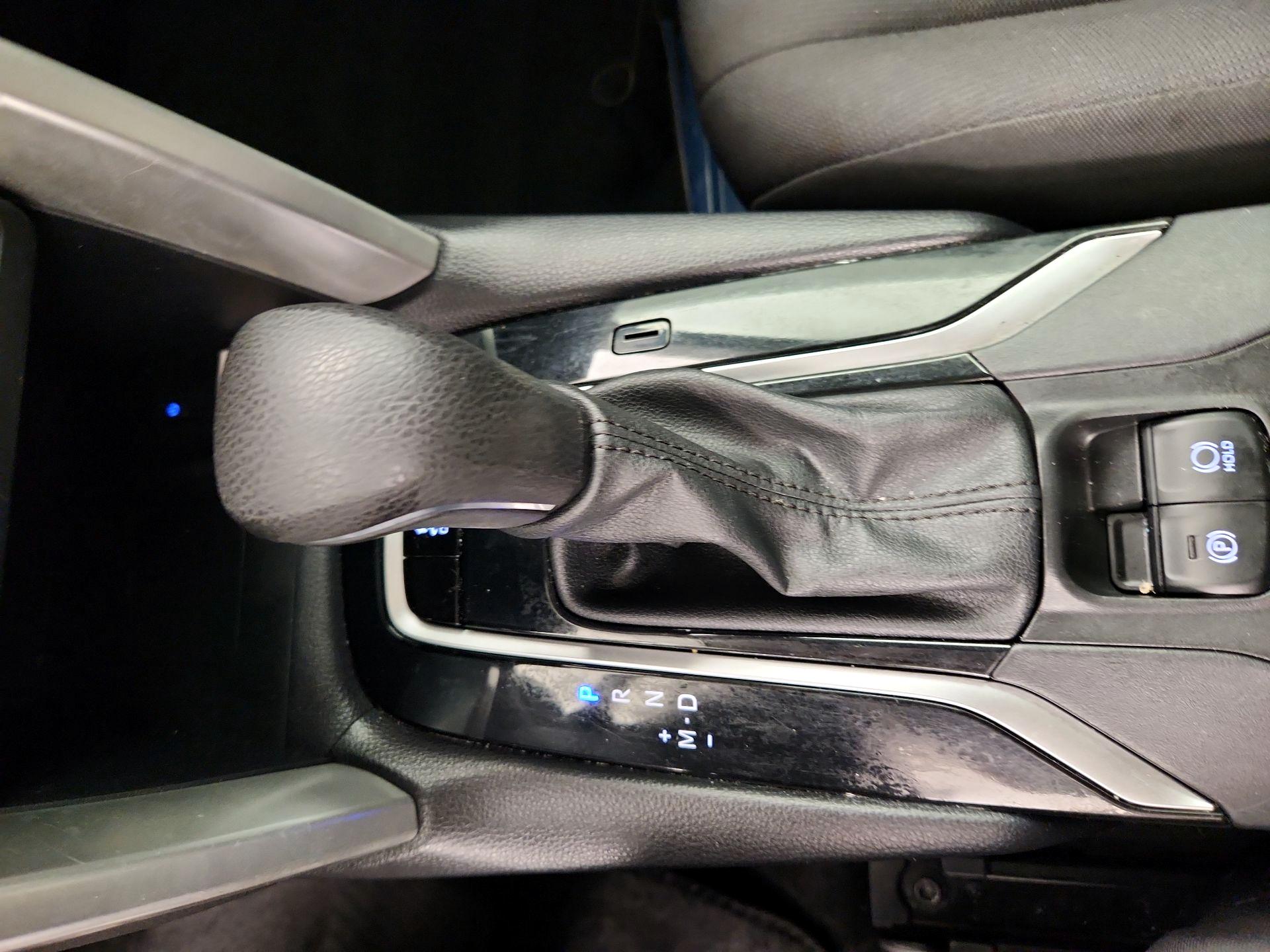 Thumbnail: 2022 Toyota Corolla Cross - 17