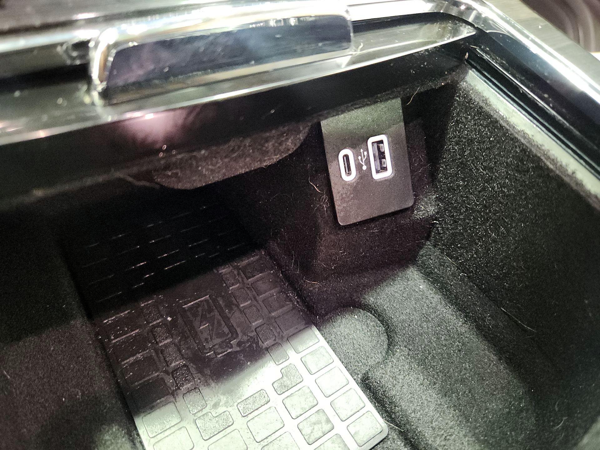 Thumbnail: 2023 Lincoln Nautilus - 19