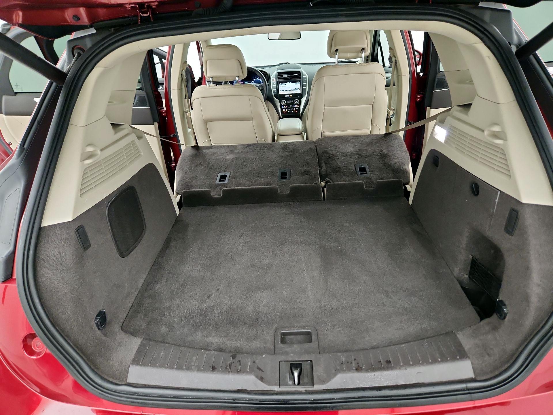 Thumbnail: 2019 Lincoln MKC - 19