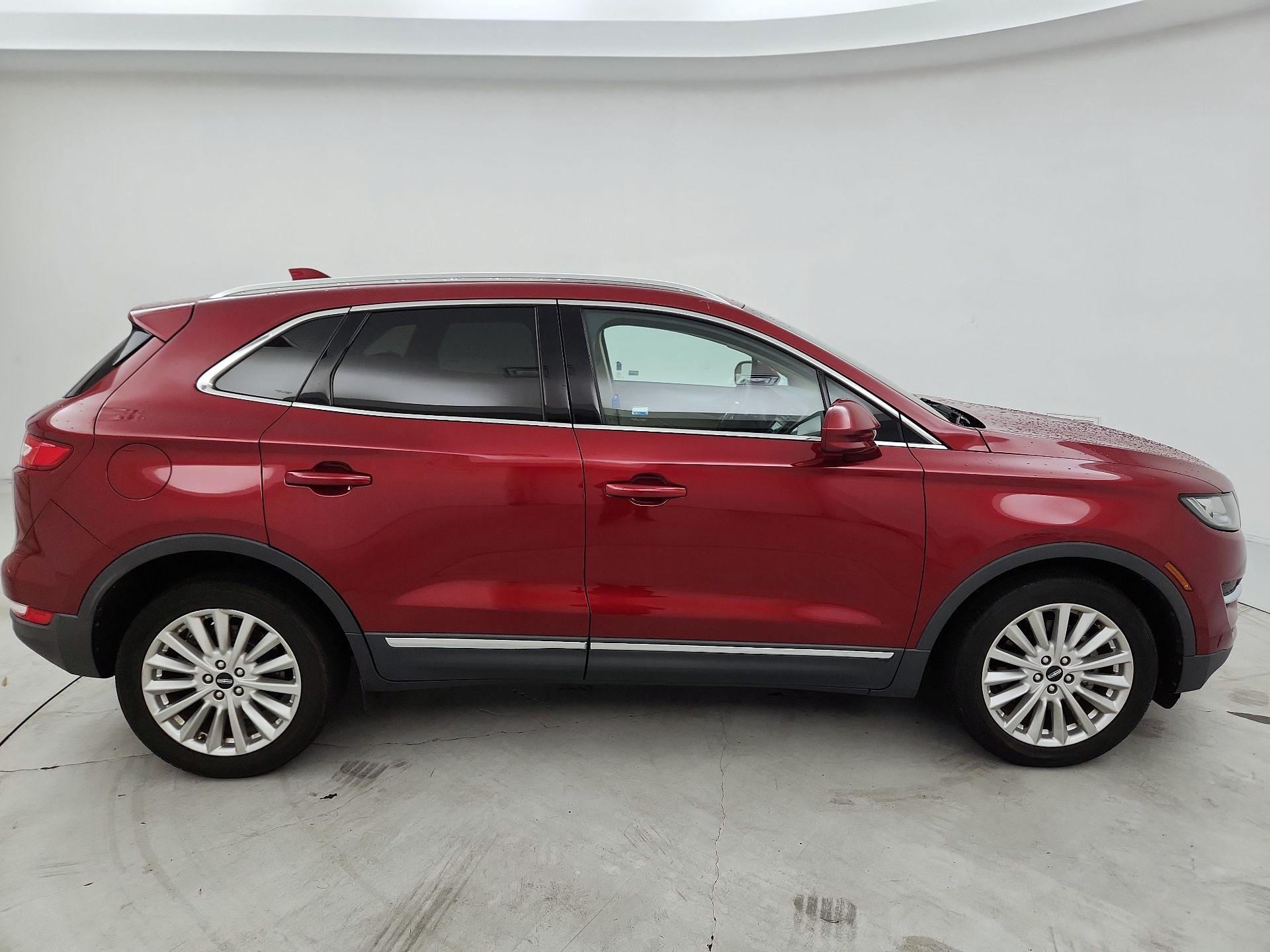 Thumbnail: 2019 Lincoln MKC - 4