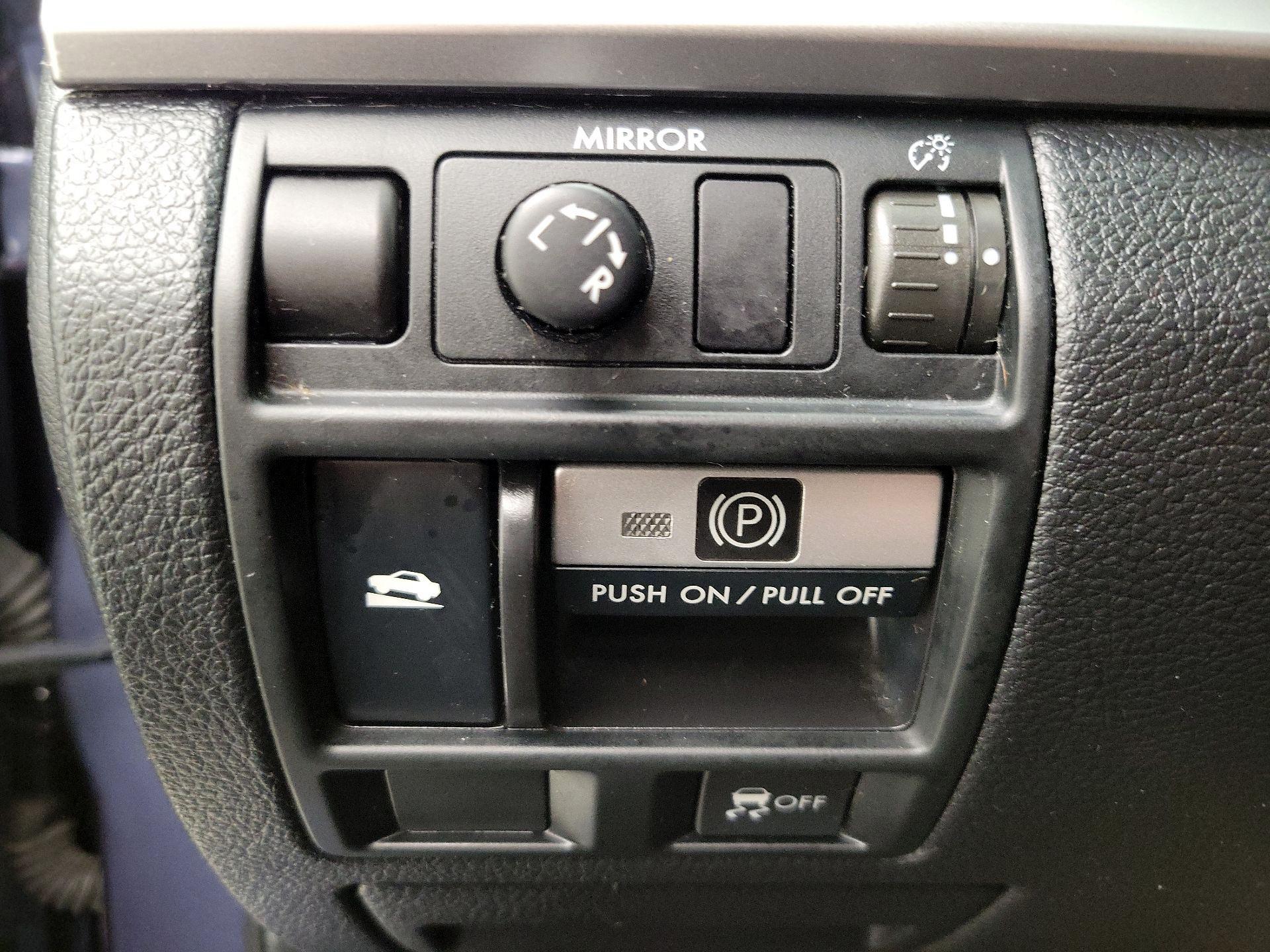 Thumbnail: 2014 Subaru Outback - 13