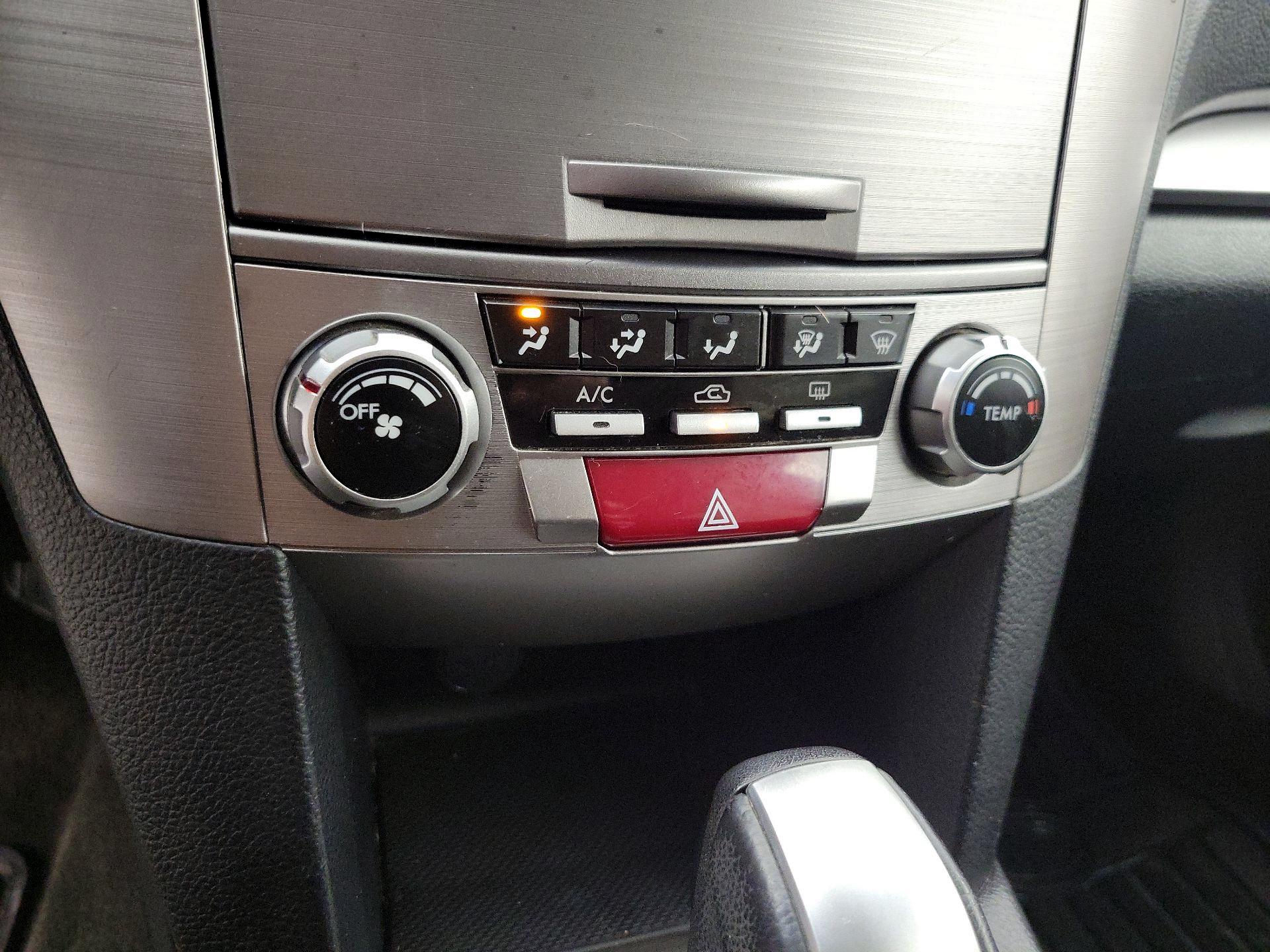 Thumbnail: 2014 Subaru Outback - 16