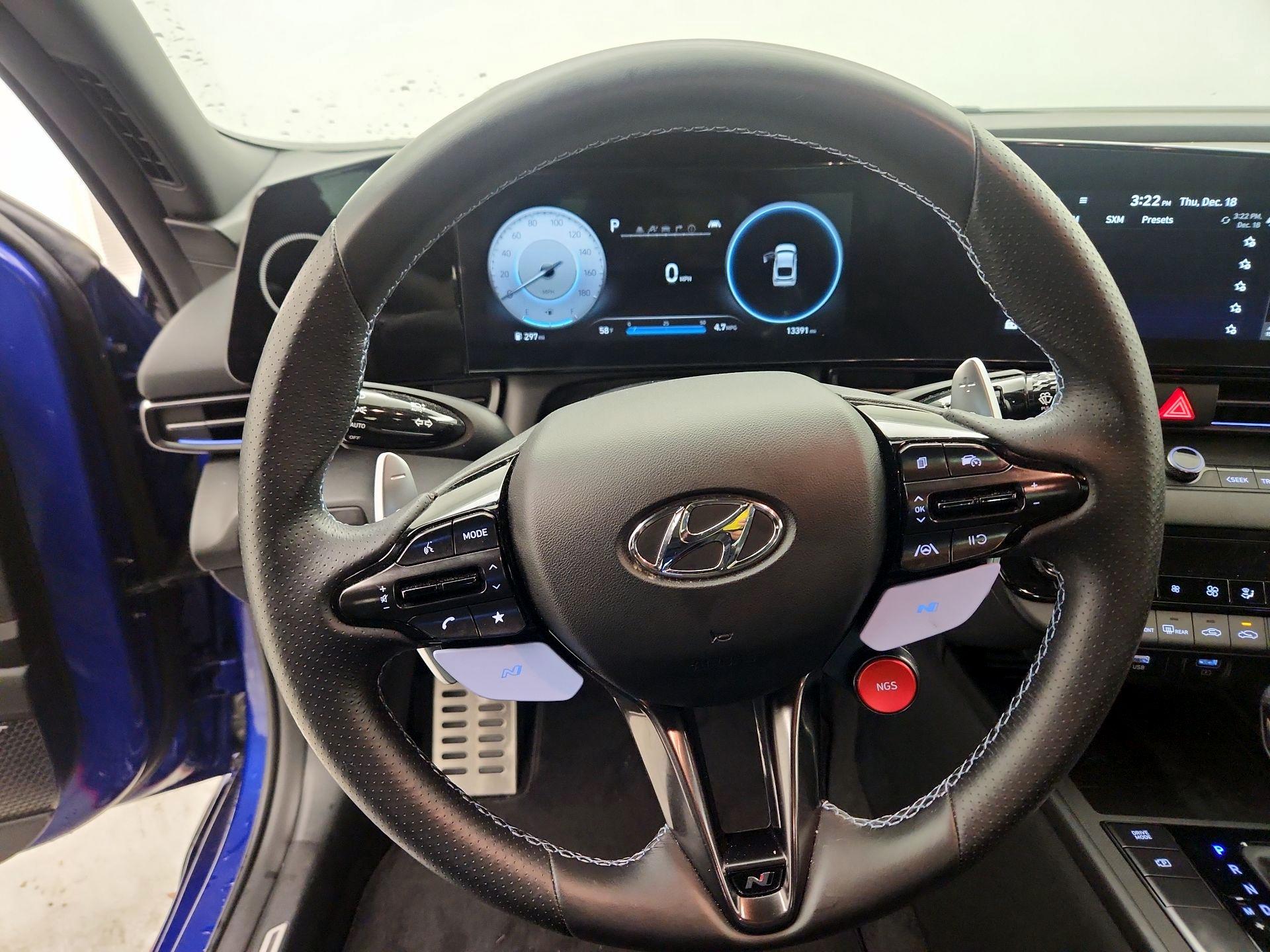 Thumbnail: 2023 Hyundai Elantra - 10