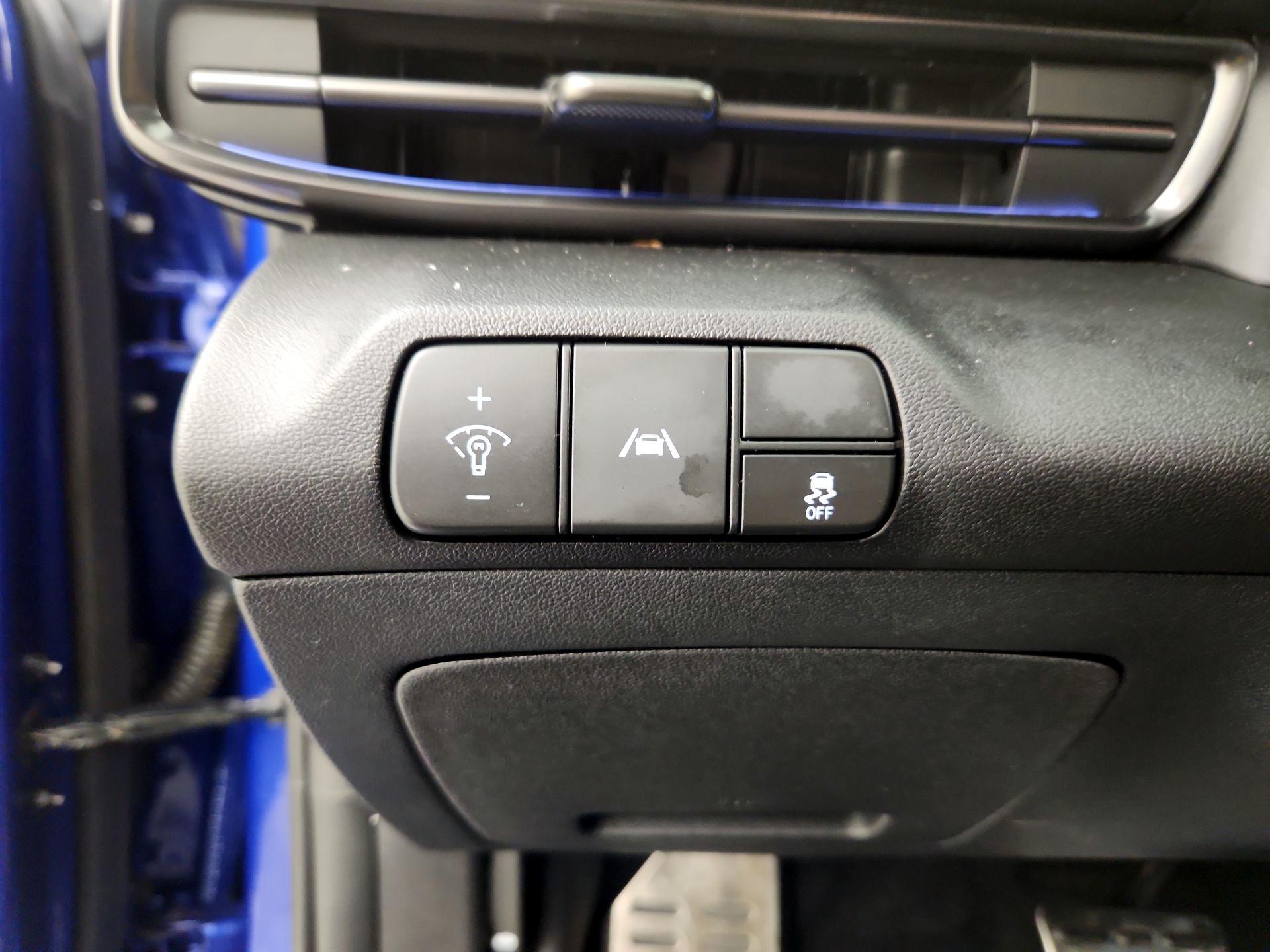 Thumbnail: 2023 Hyundai Elantra - 13