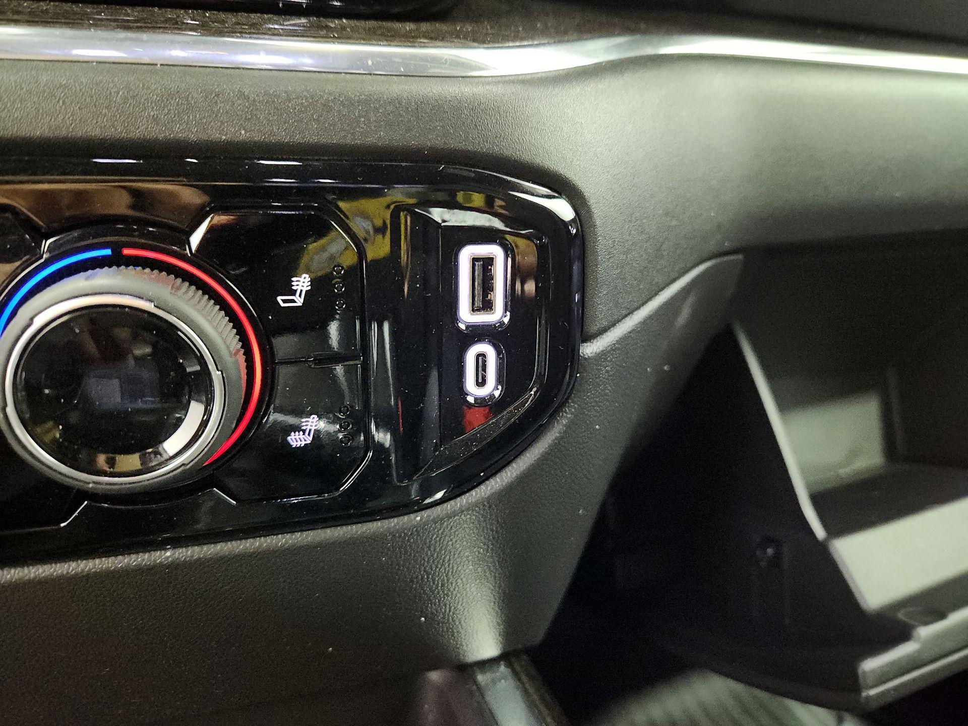 Thumbnail: 2025 Chevrolet Silverado 1500 - 18