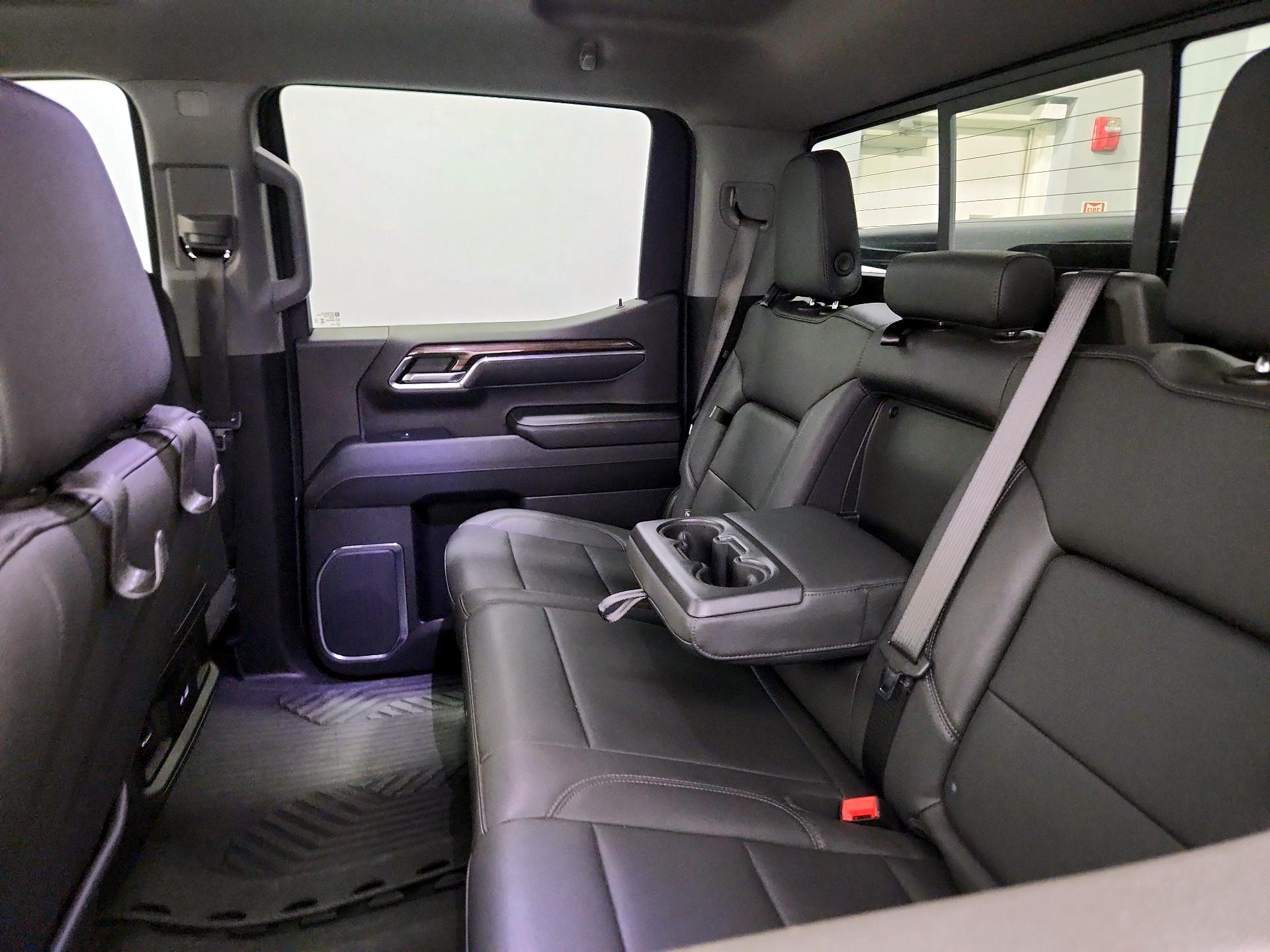 Thumbnail: 2025 Chevrolet Silverado 1500 - 19