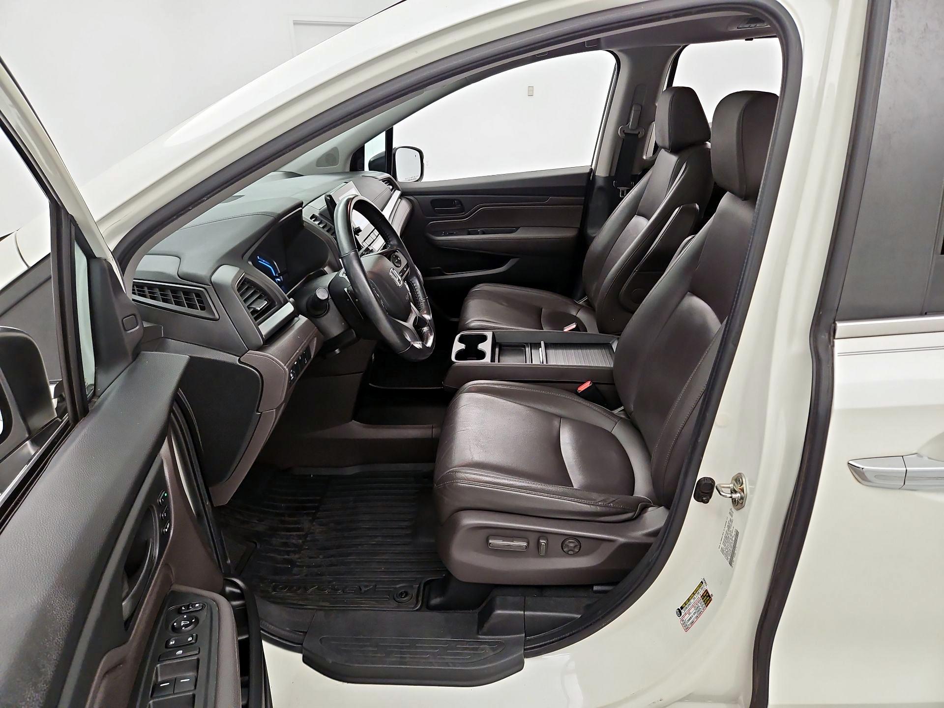 Thumbnail: 2019 Honda Odyssey - 11