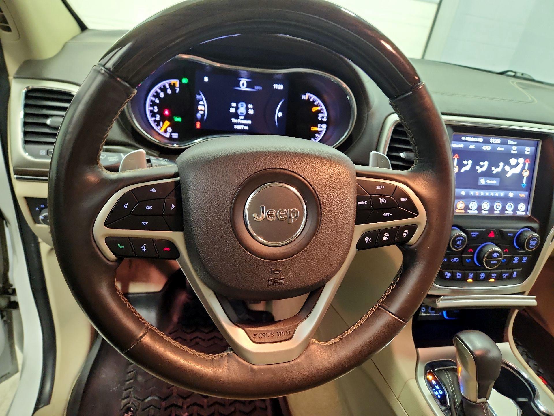 Thumbnail: 2017 Jeep Grand Cherokee - 10