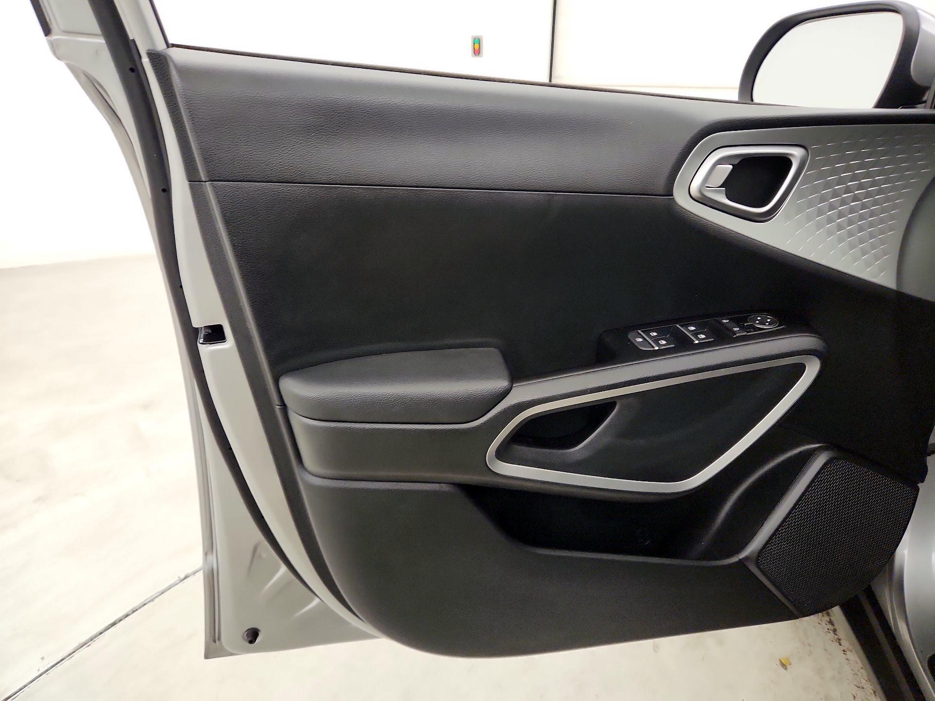 Thumbnail: 2022 Kia Soul - 12