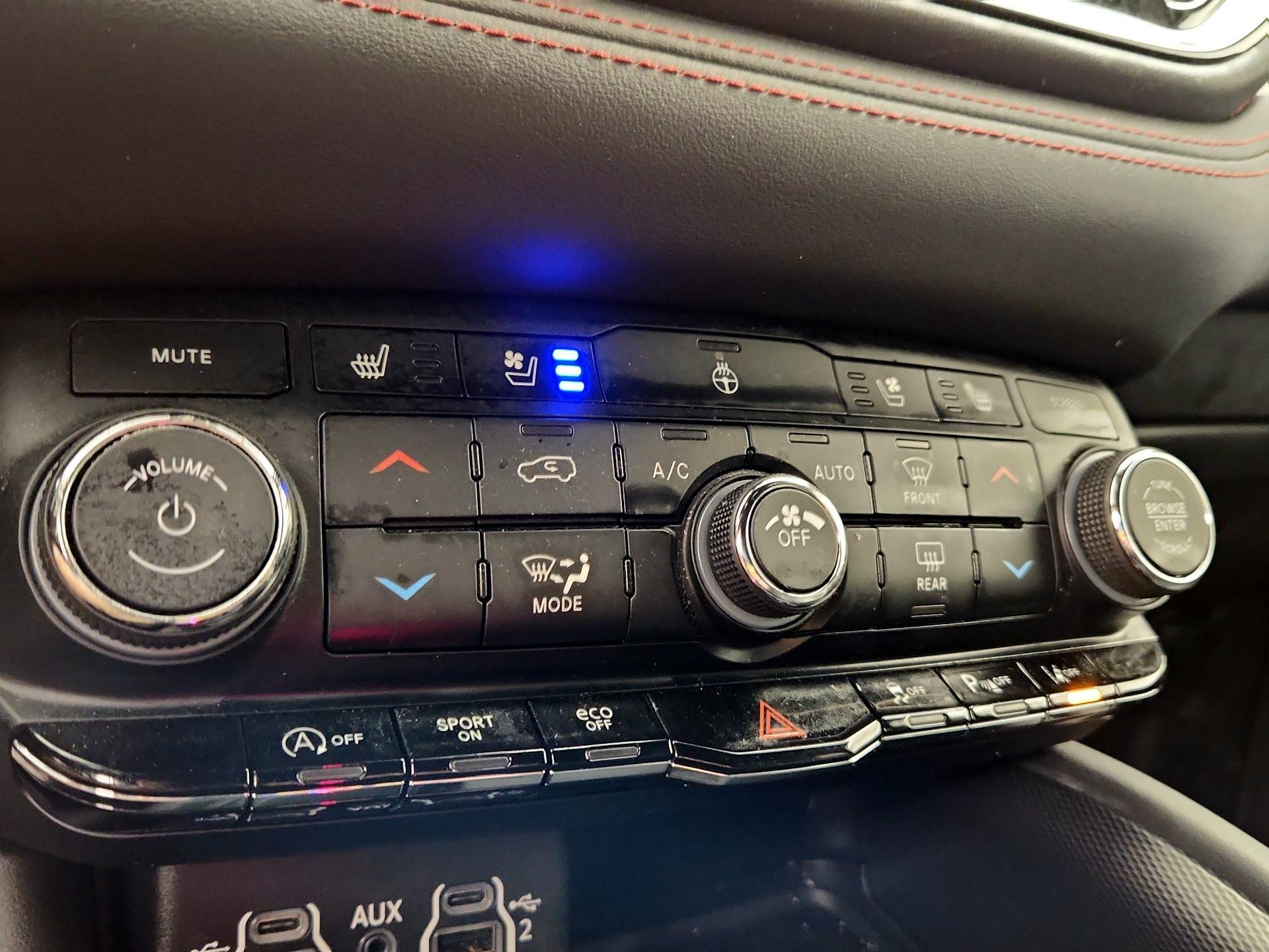 Thumbnail: 2023 Dodge Durango - 17