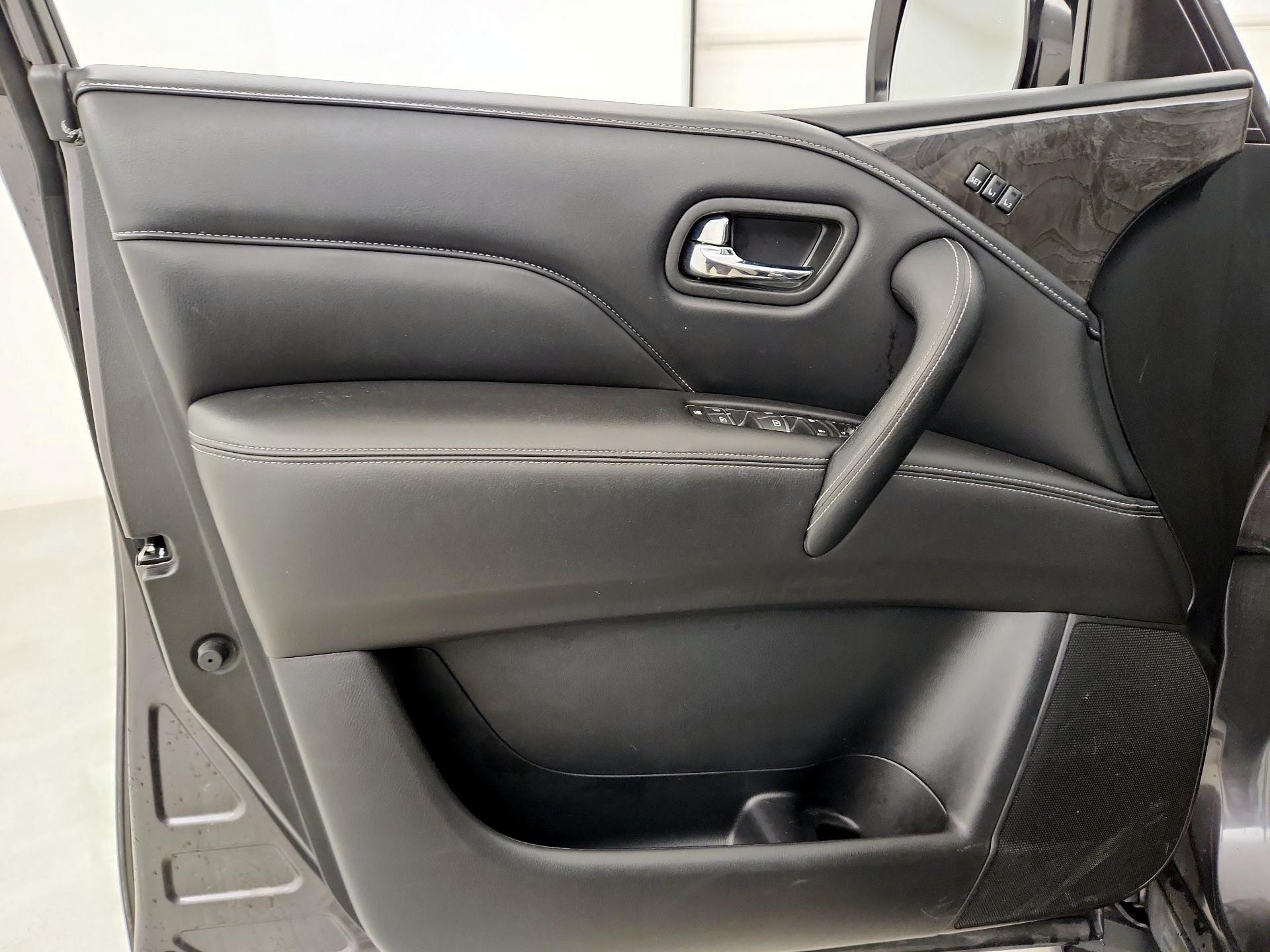 Thumbnail: 2023 INFINITI QX80 - 12