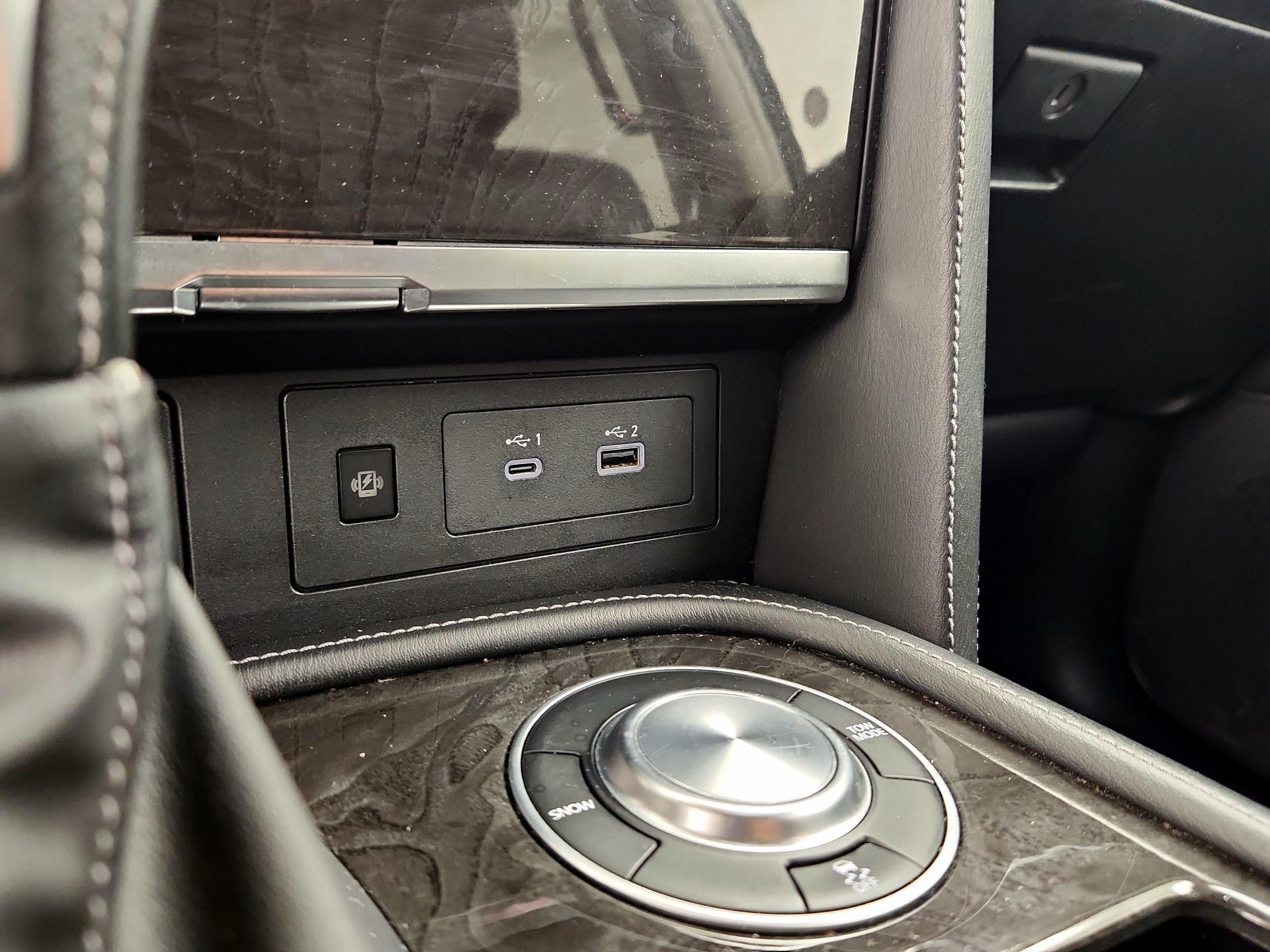 Thumbnail: 2023 INFINITI QX80 - 19