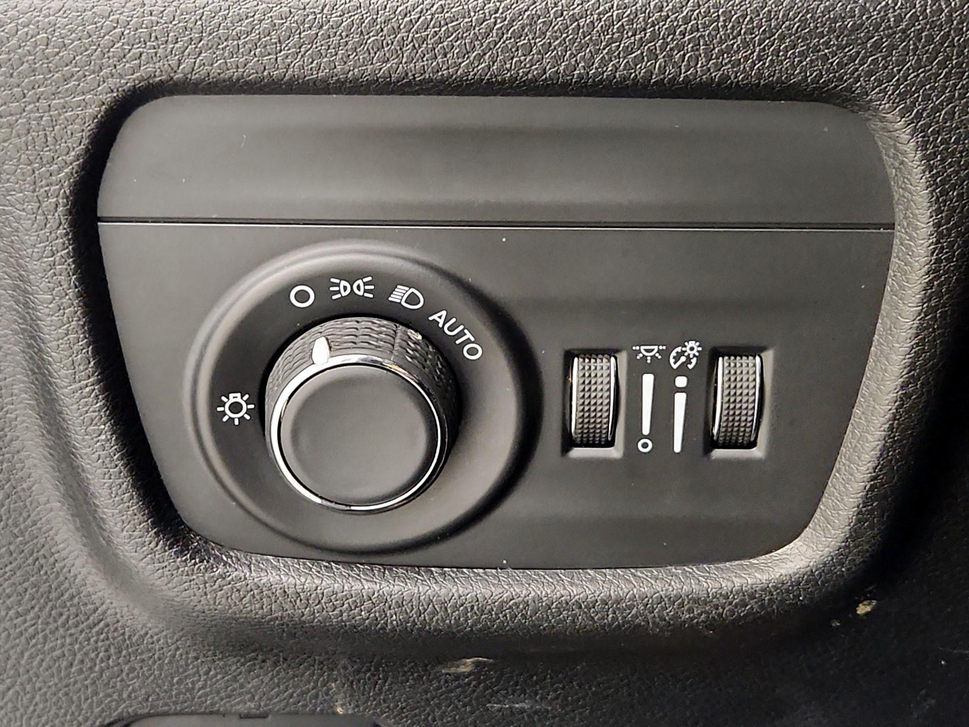 Thumbnail: 2023 Jeep Grand Cherokee - 13